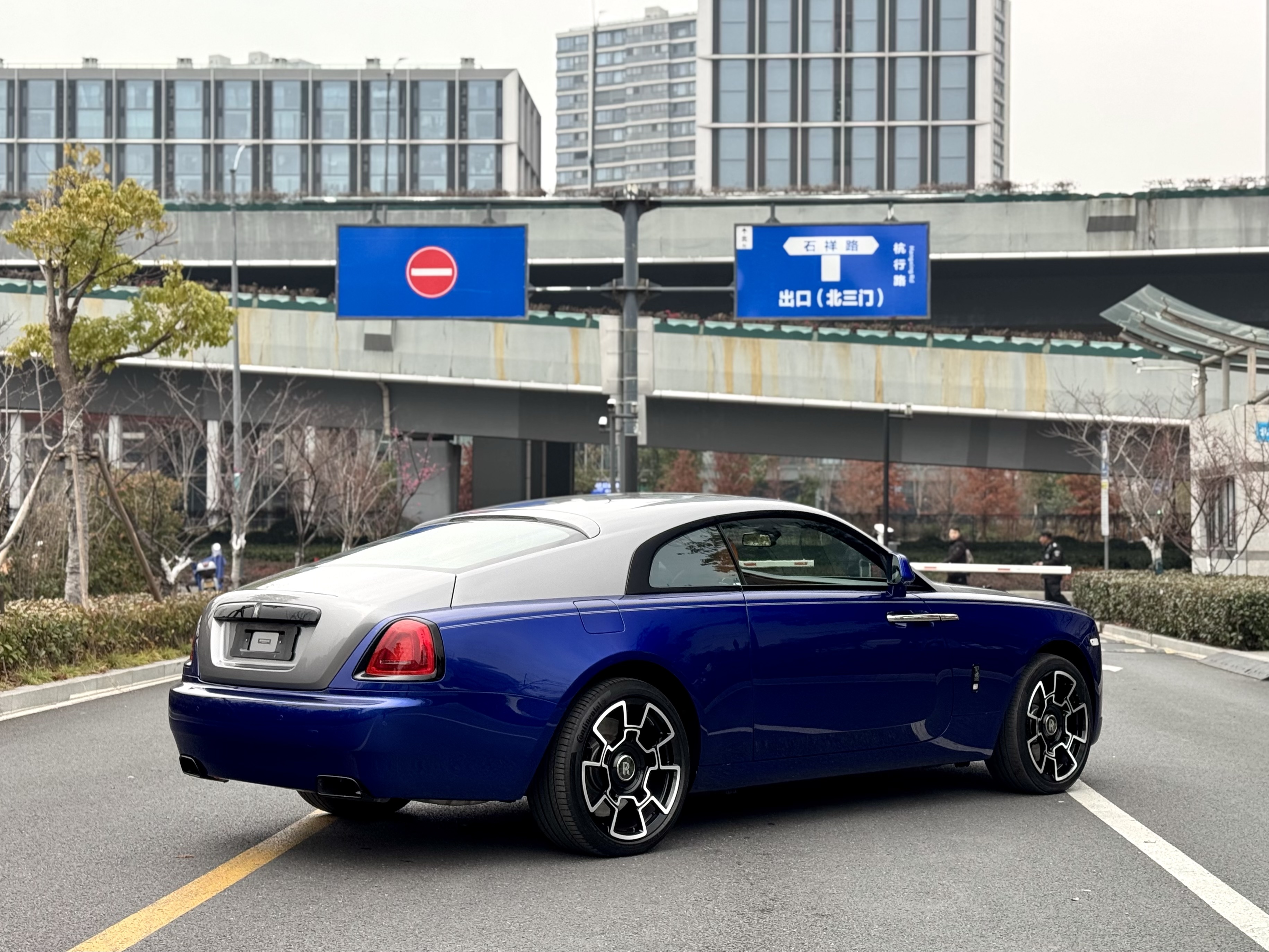 劳斯莱斯 魅影 2019 汽车图片 #7