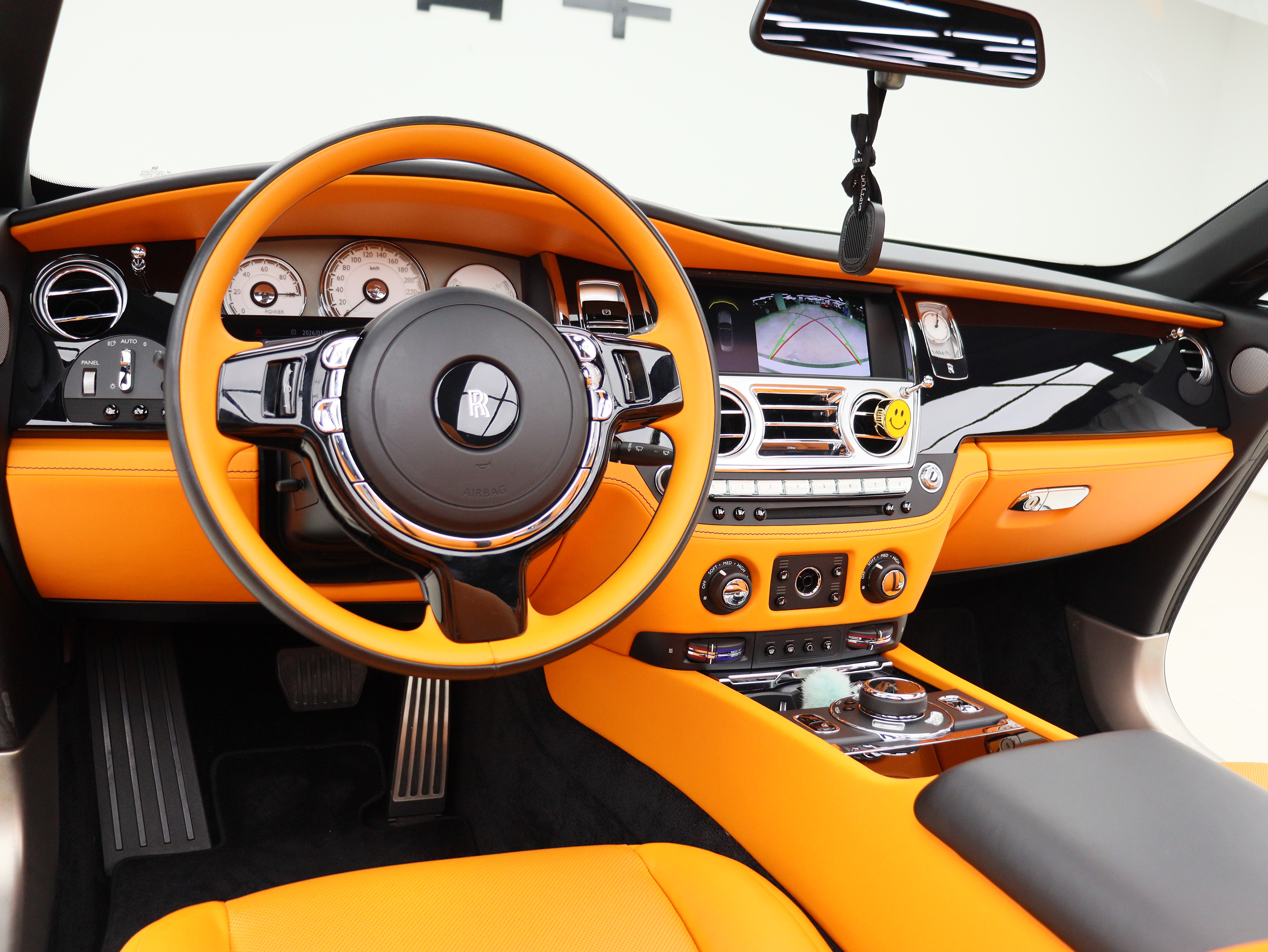 Rolls-Royce Dawn 2019 car image #7