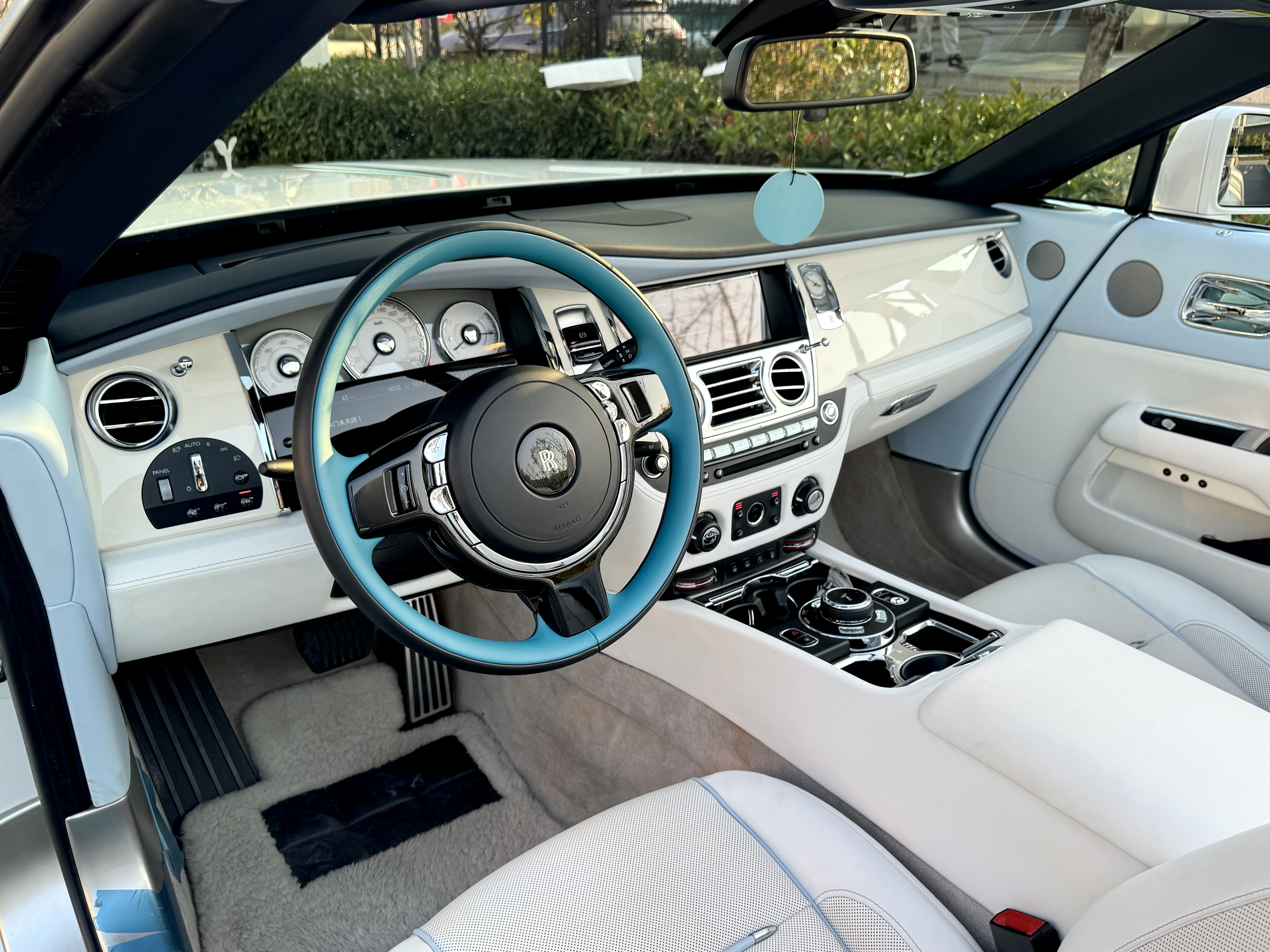 劳斯莱斯 曜影 2021 汽车图片 #7