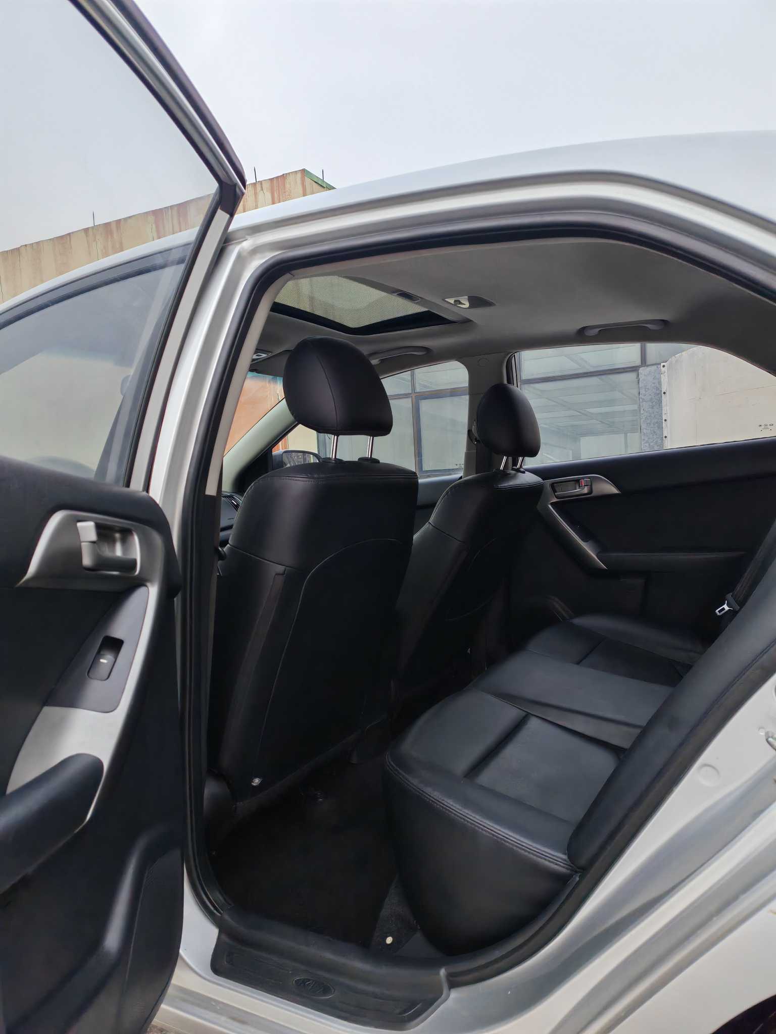 Kia Forte 2009 imagen de coche #7