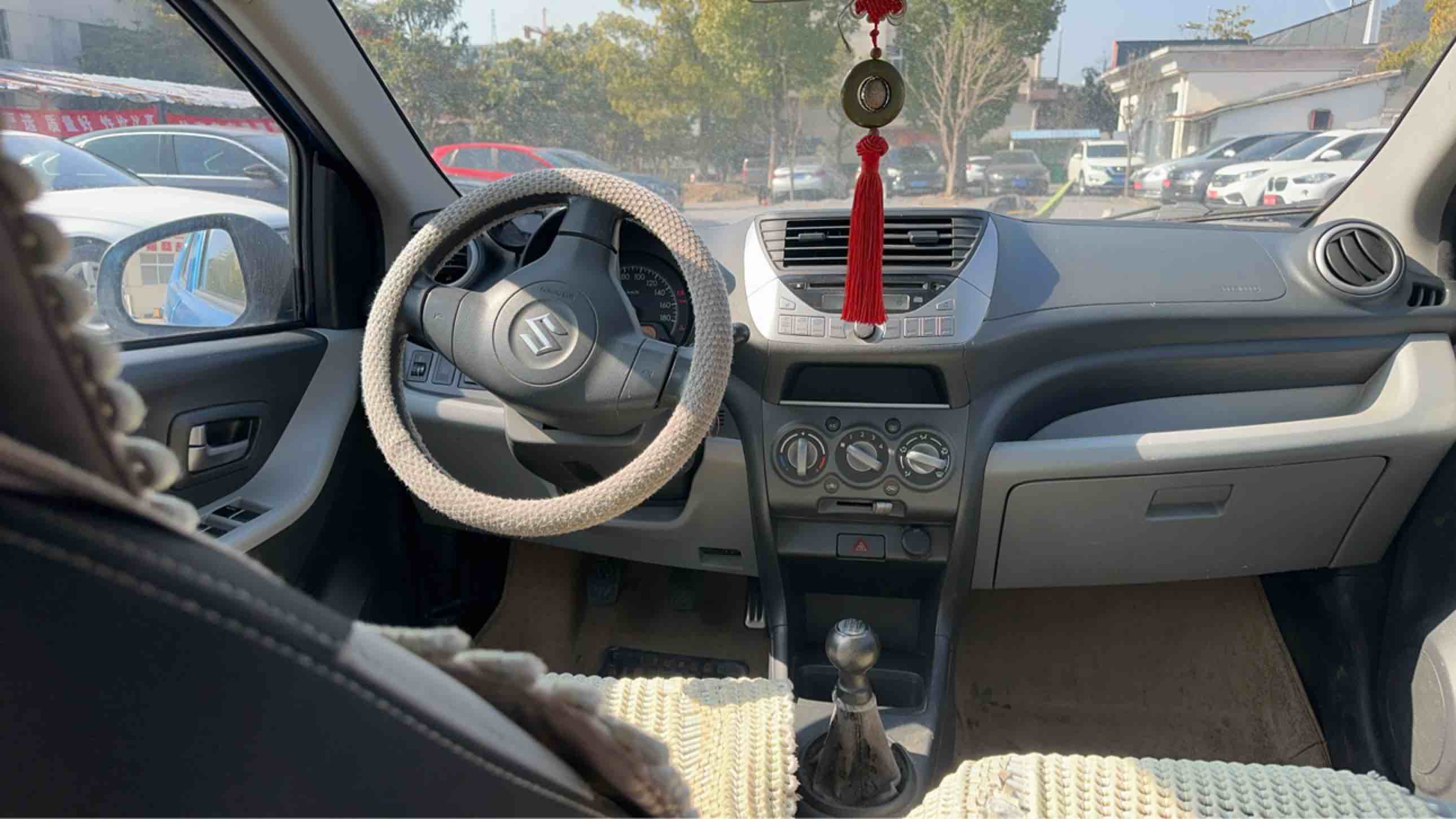 Suzuki Alto 2014 car image #7