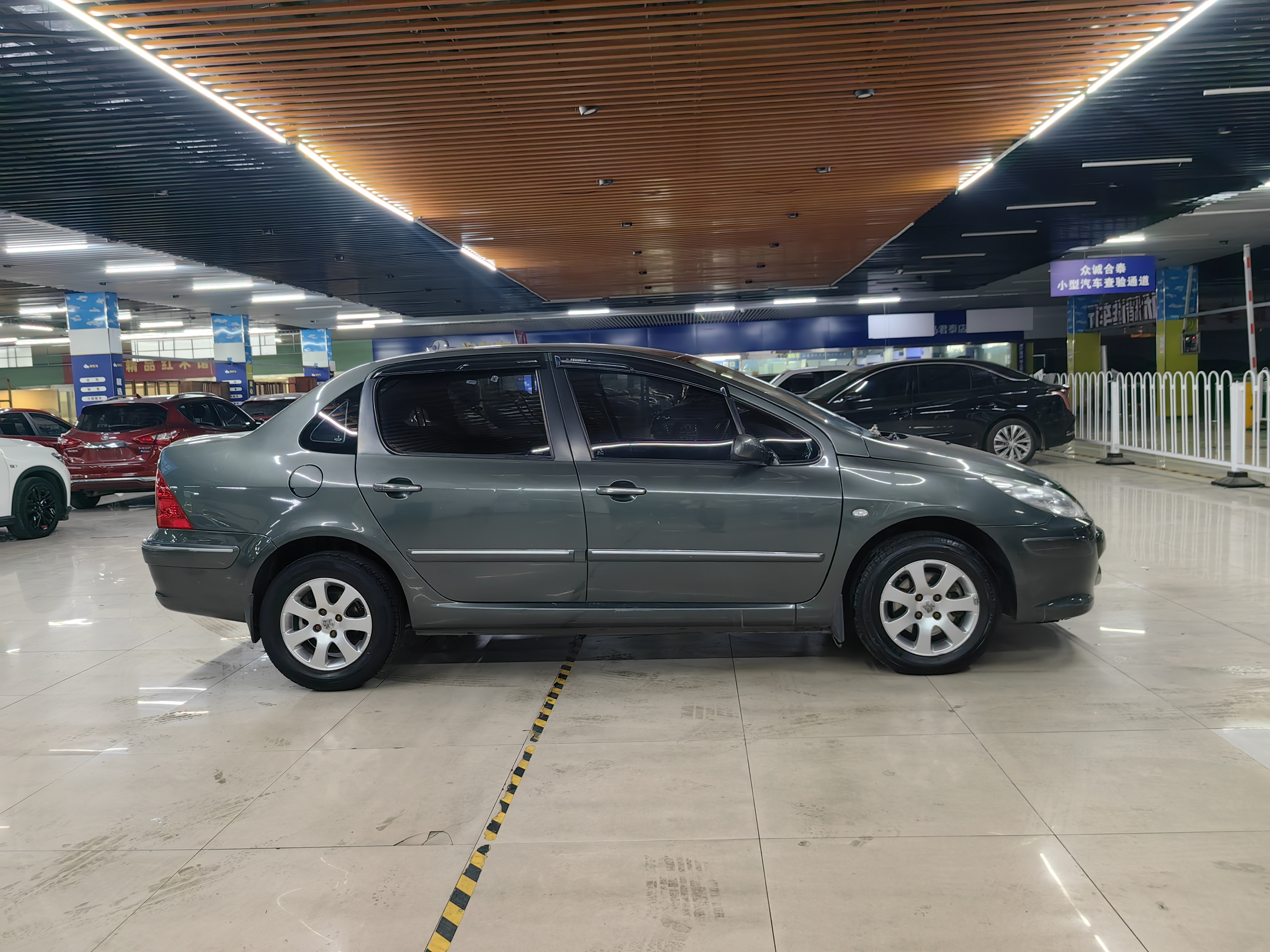 Peugeot 307 2011 car image #7