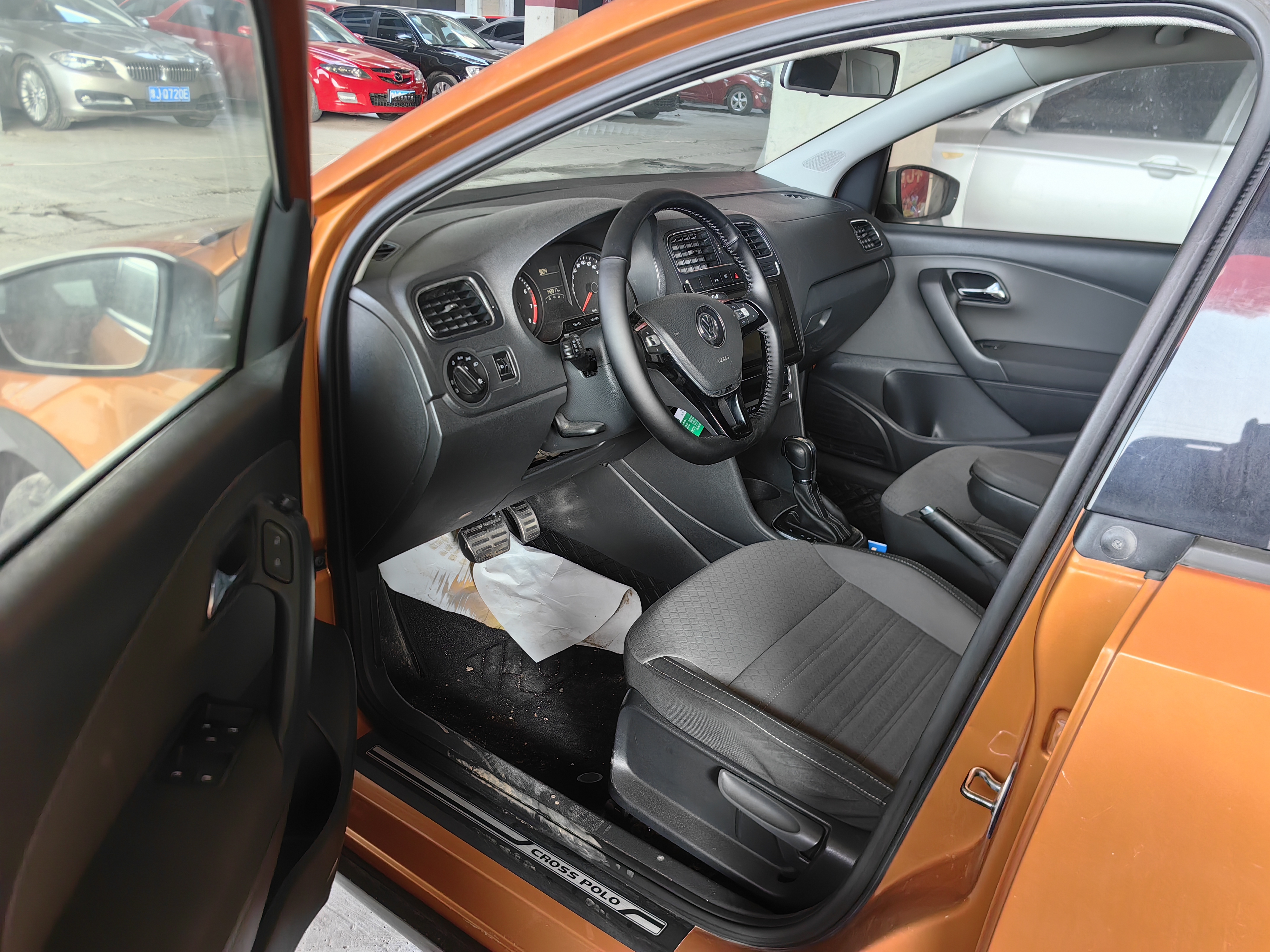 2015 car image #7