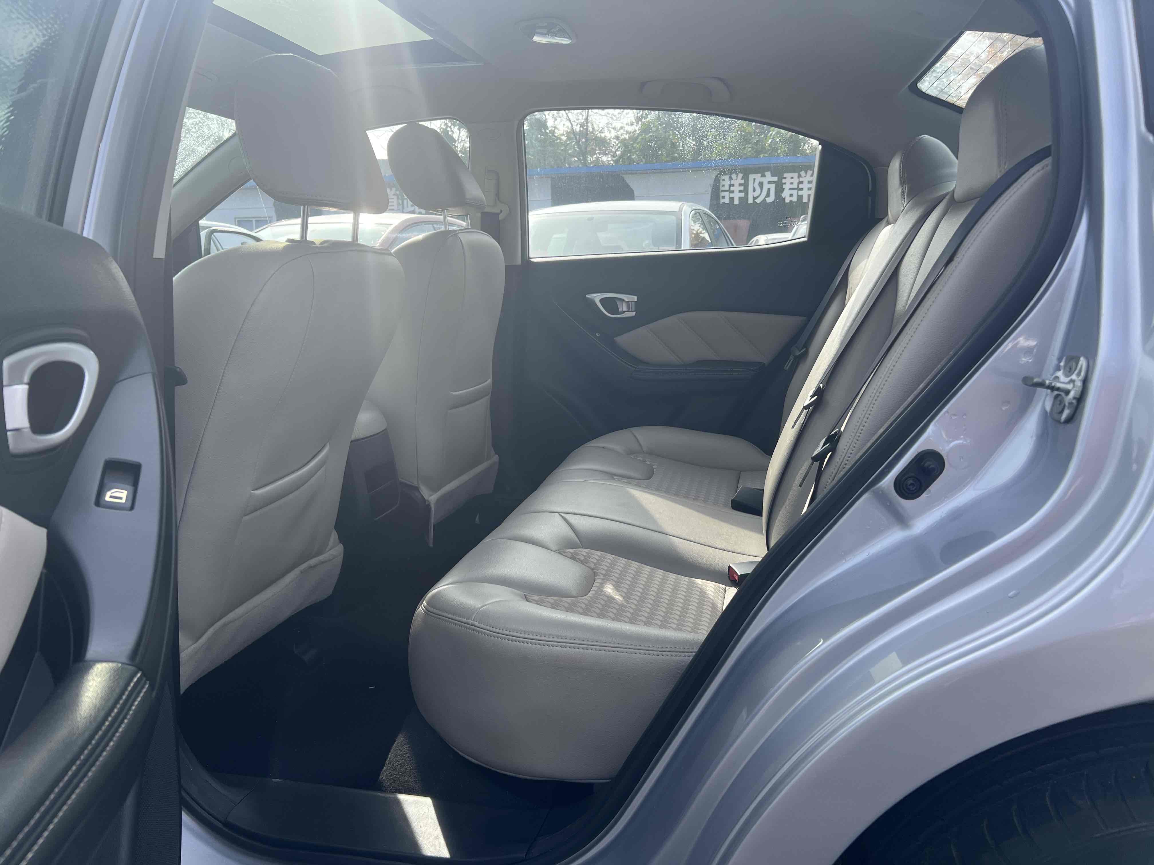 GAC Trumpchi GA3 2014 #7 GAC Trumpchi GA3 2014 car image #7