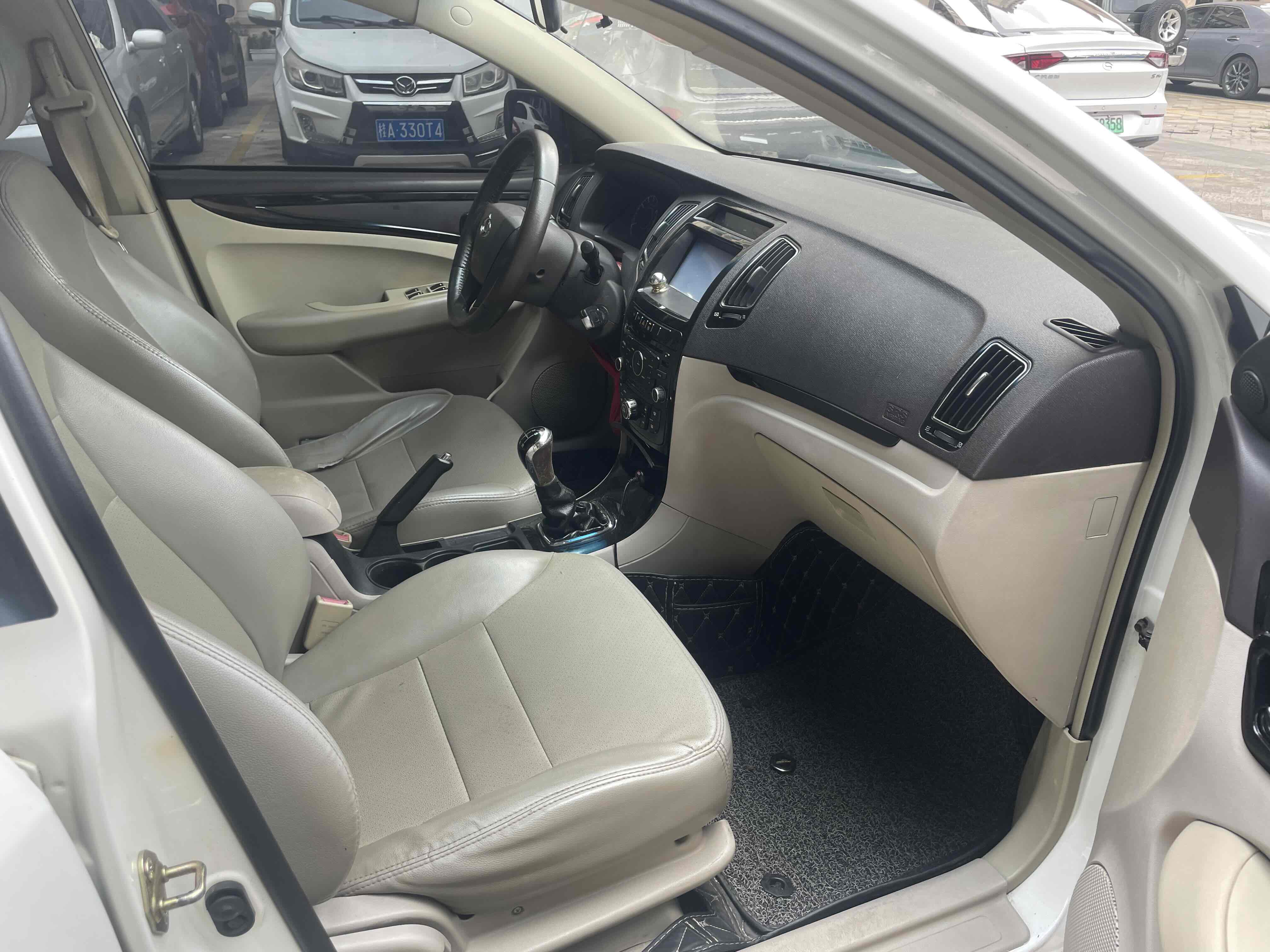 GEELY GC7 2012 car image #7