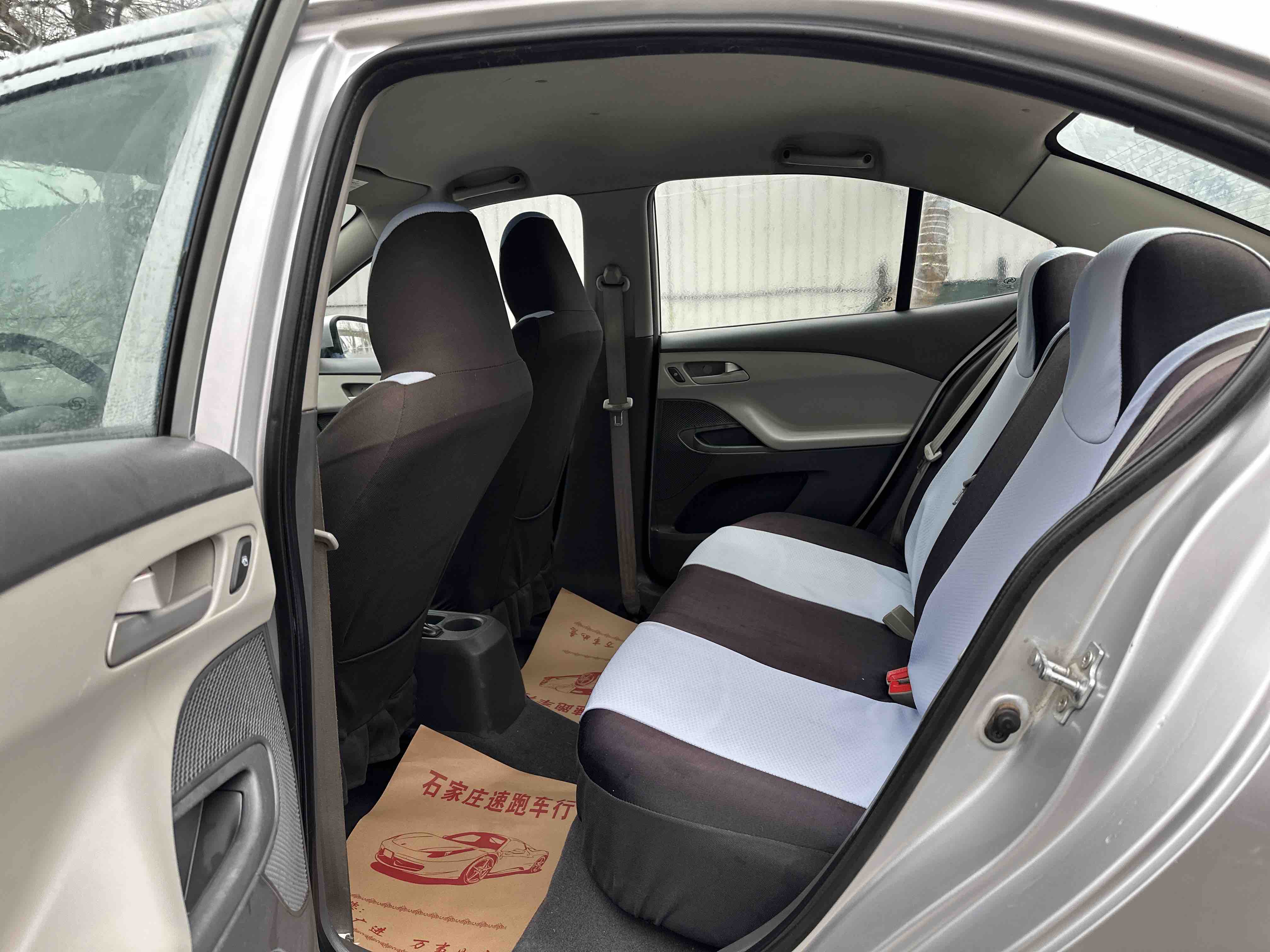 Chevrolet Sail 2015 imagem de carro #7