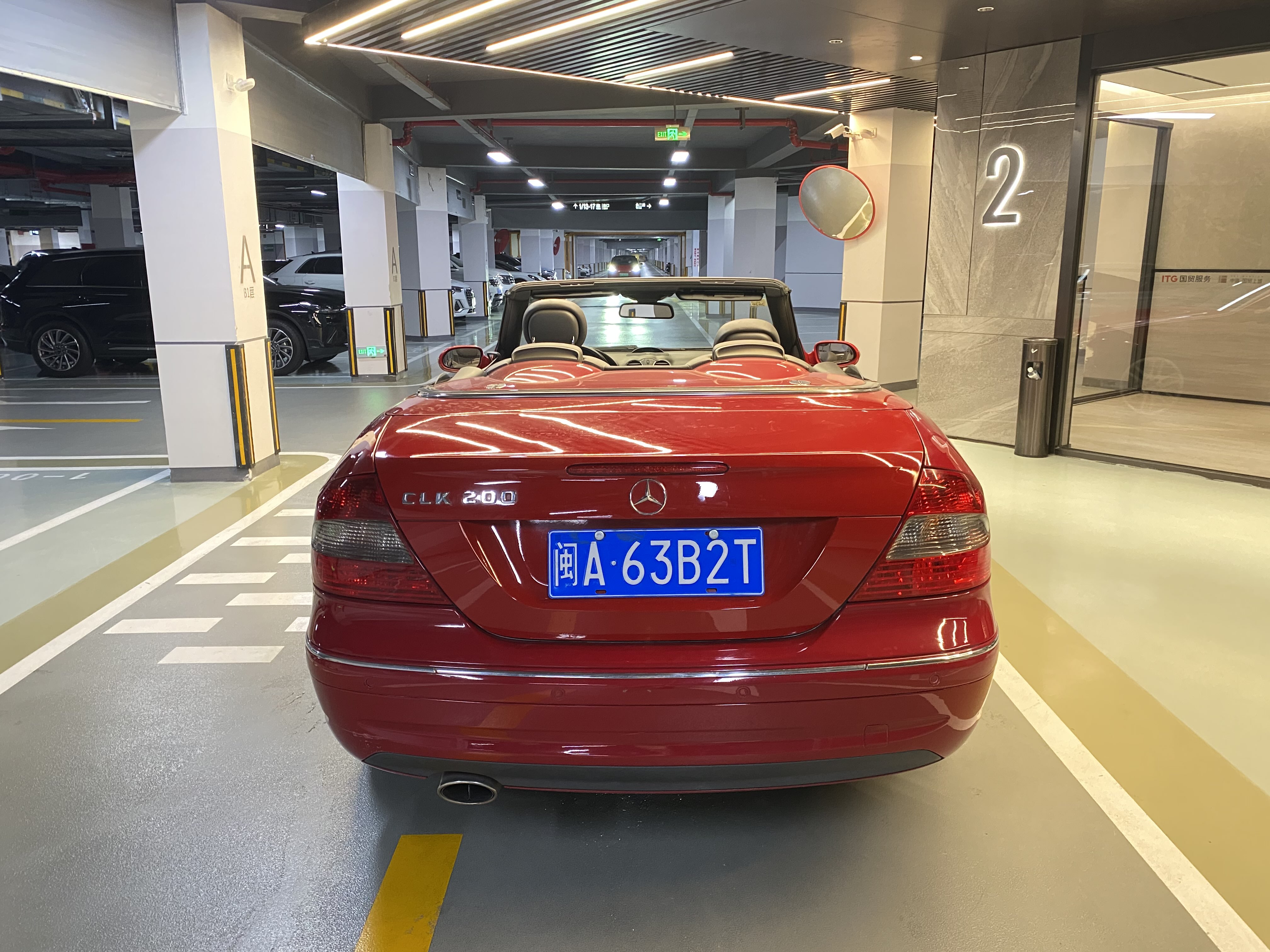 Mercedes-Benz CLK Class 2009 immagine di auto #7