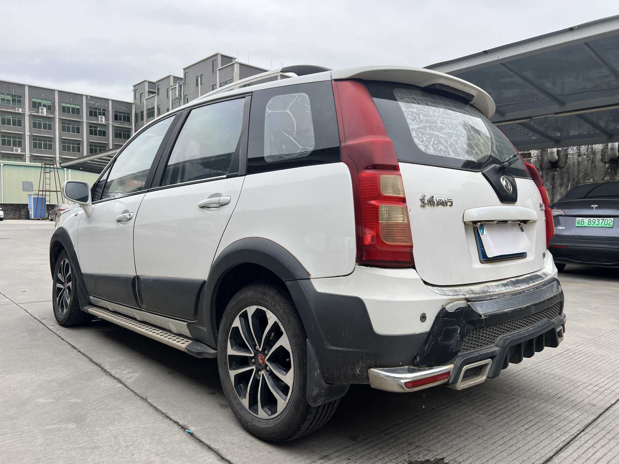 Forthing JOYEAR X5 2015 car image #7