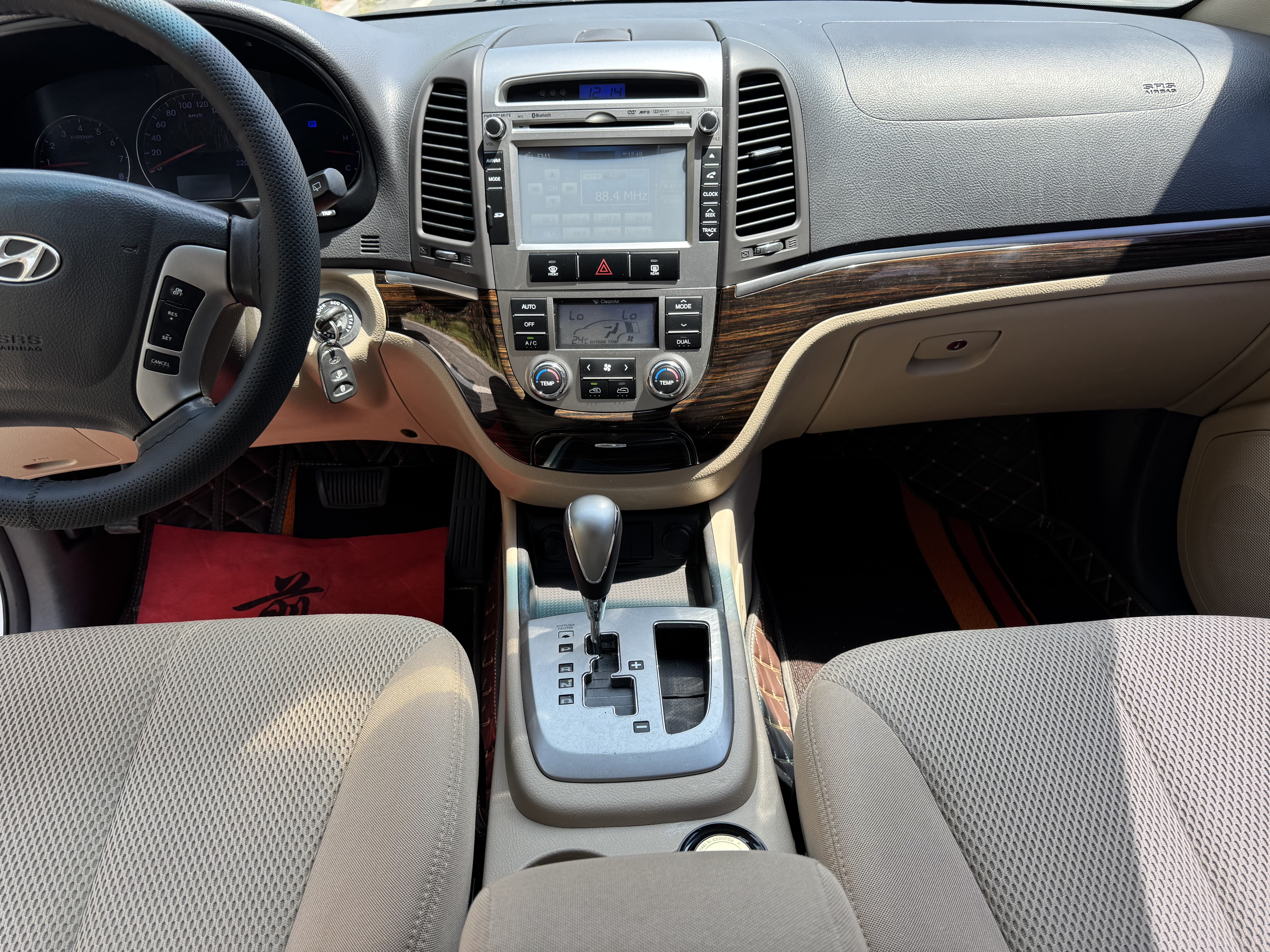 Hyundai Santa Fe Classic 2013 car image #7