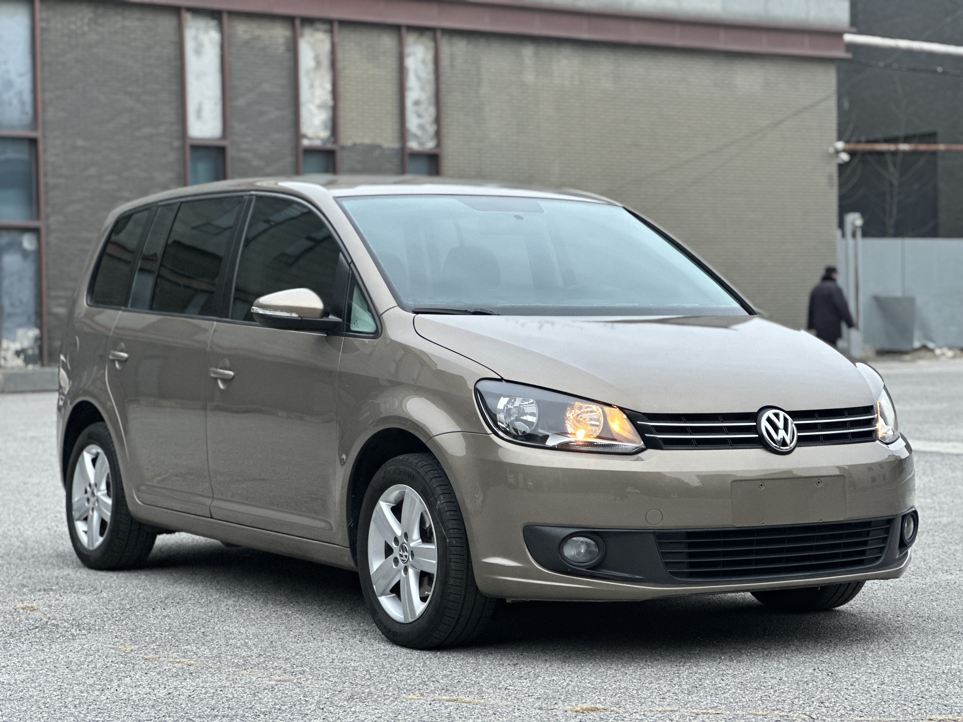 Volkswagen Touran 2015 immagine di auto #7