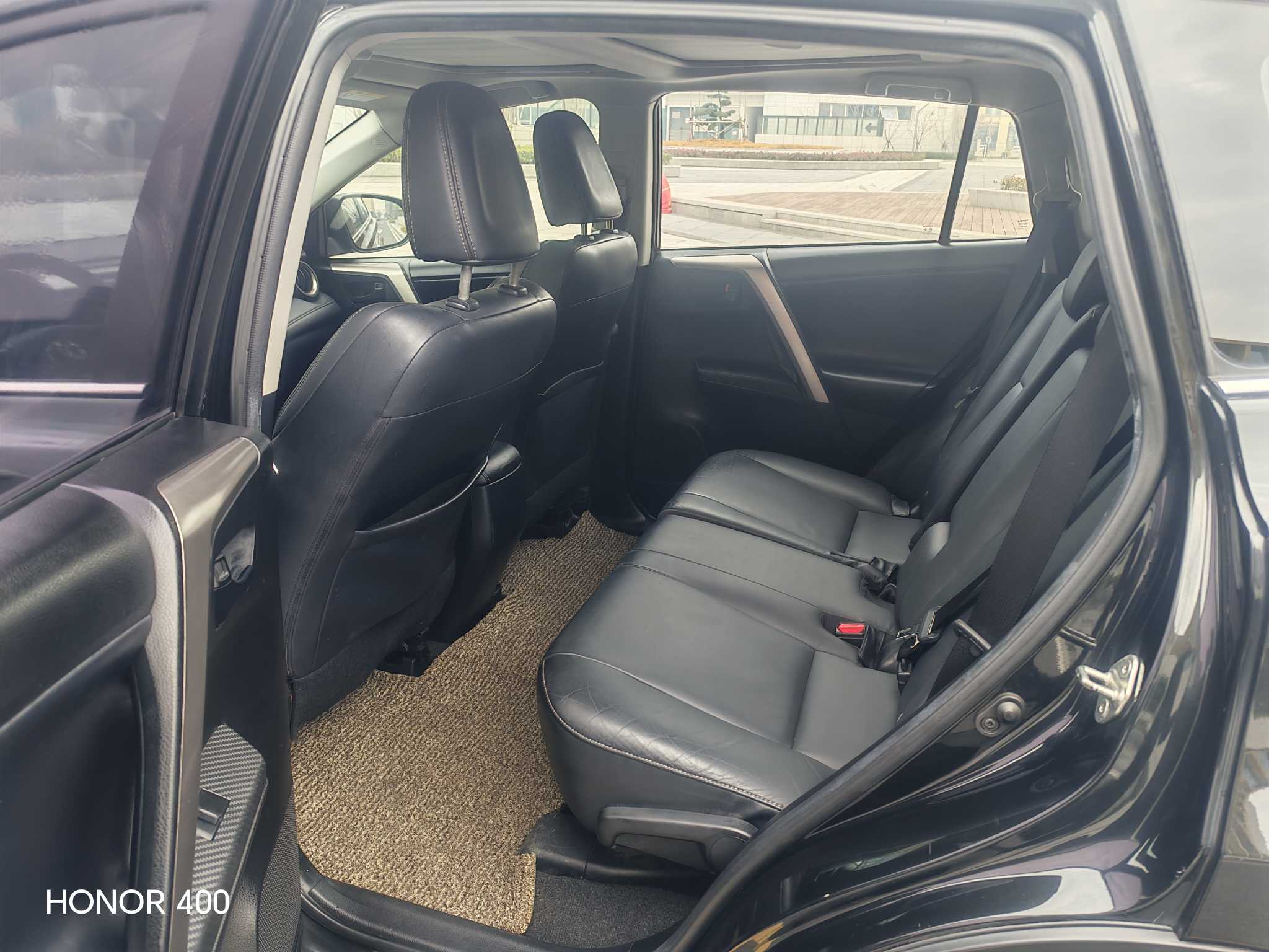 Toyota RAV4 2016 car image #7
