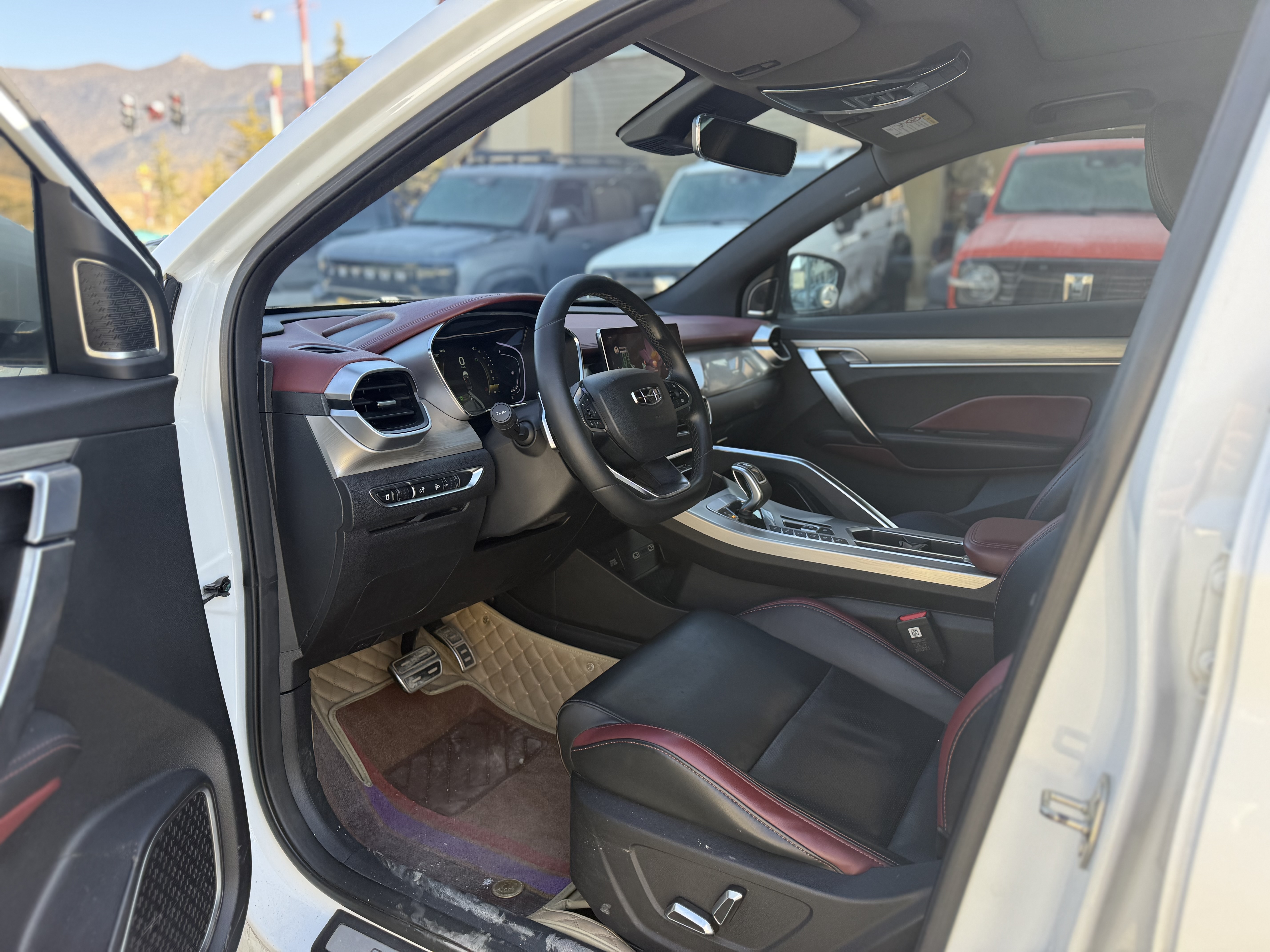 GEELY Coolray 2019 #7 GEELY Coolray 2019 car image #7