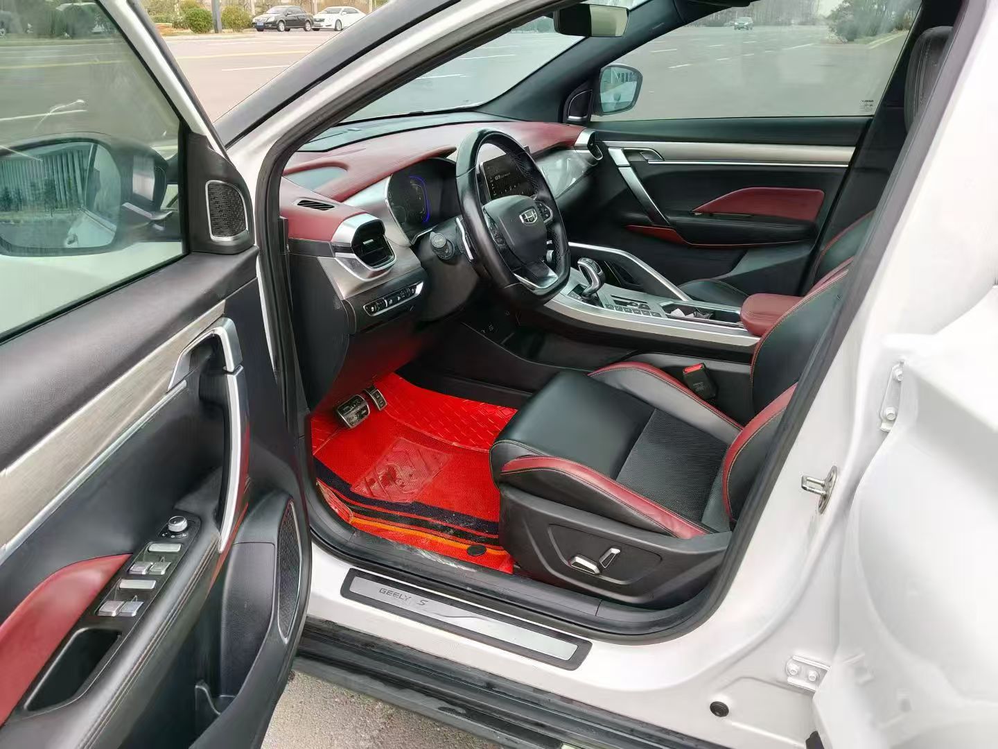 GEELY Coolray 2019 car image #7