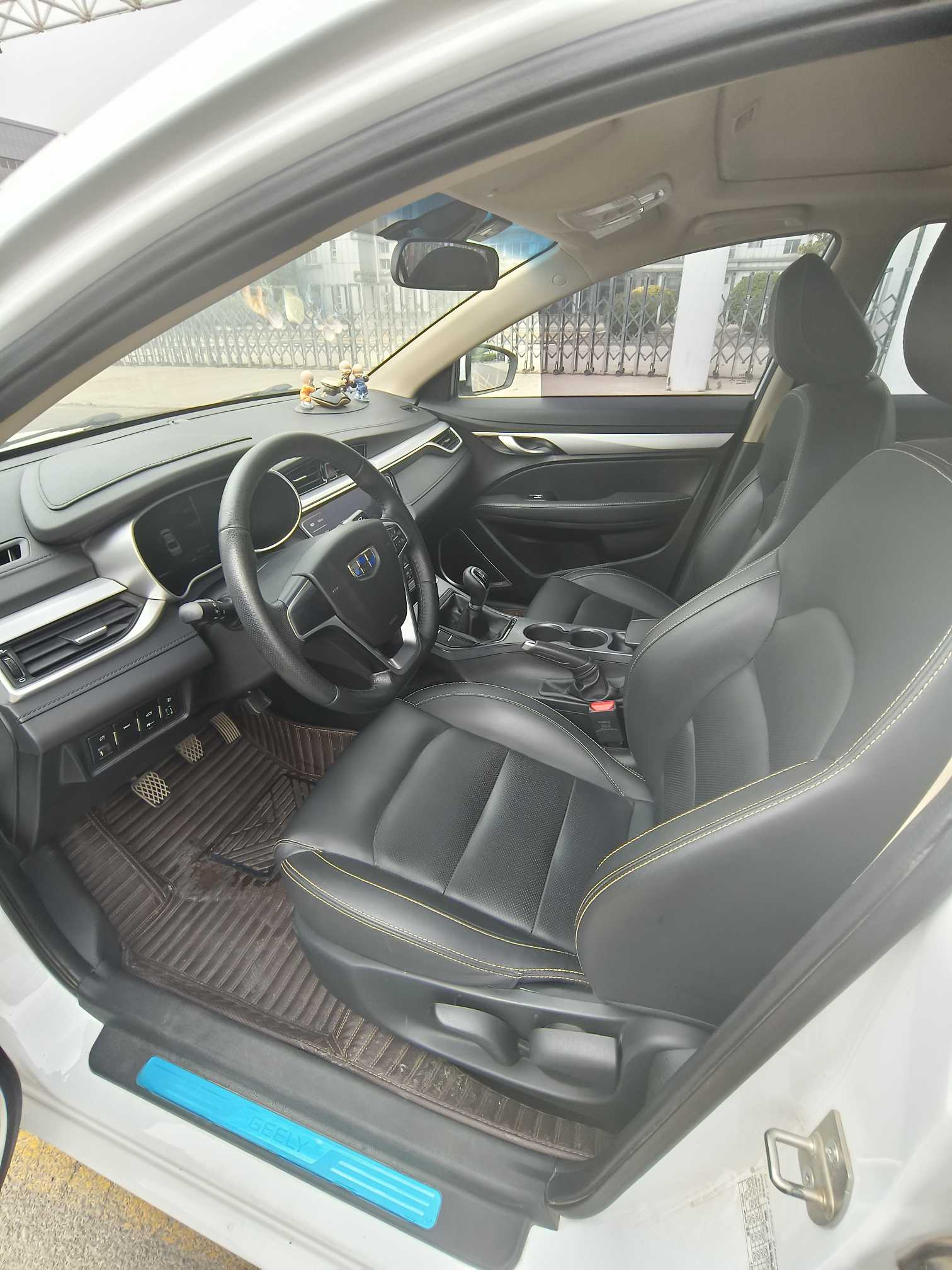 GEELY Emgrand 2019 car image #7