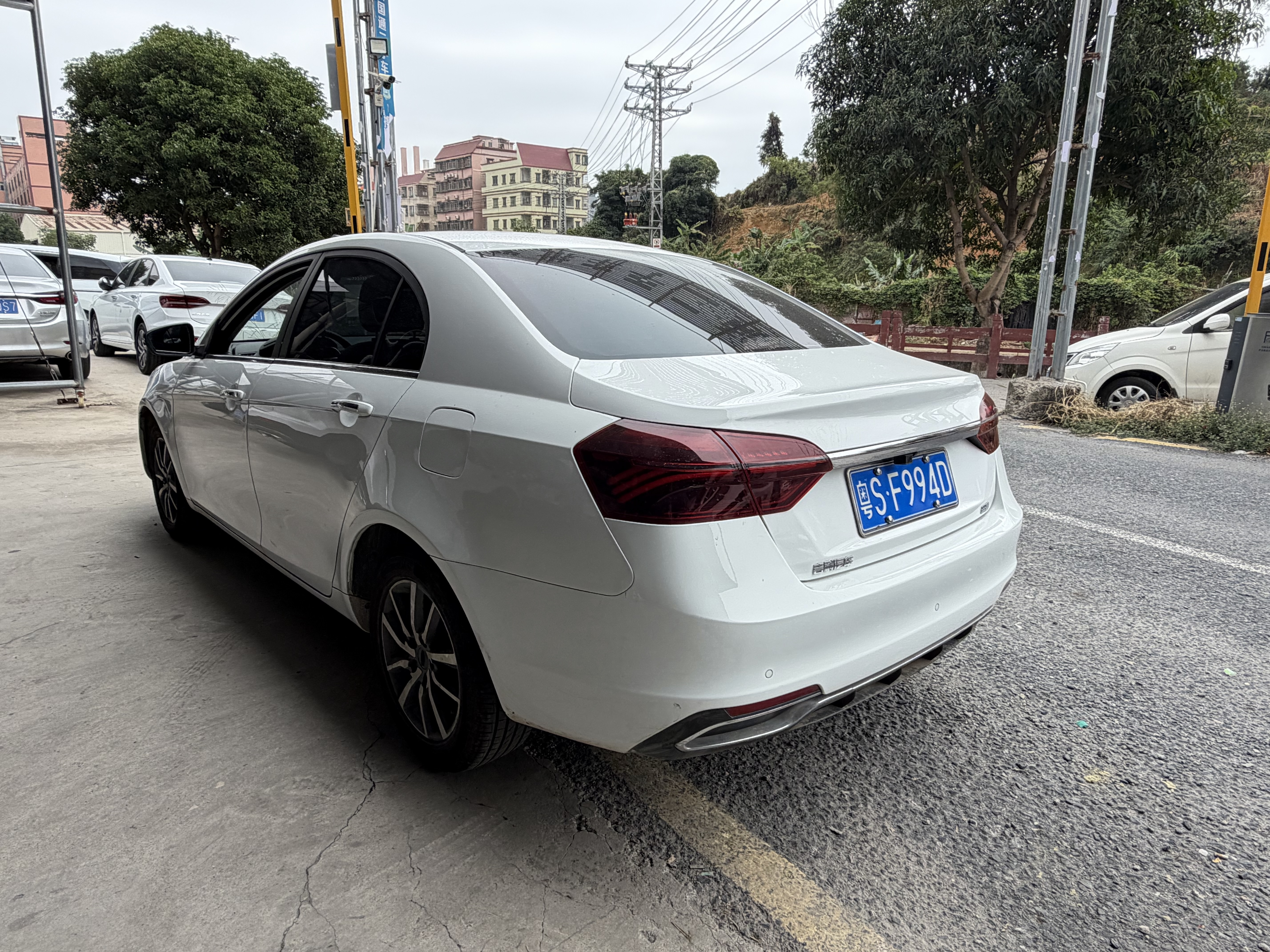 GEELY Emgrand 2020 car image #7