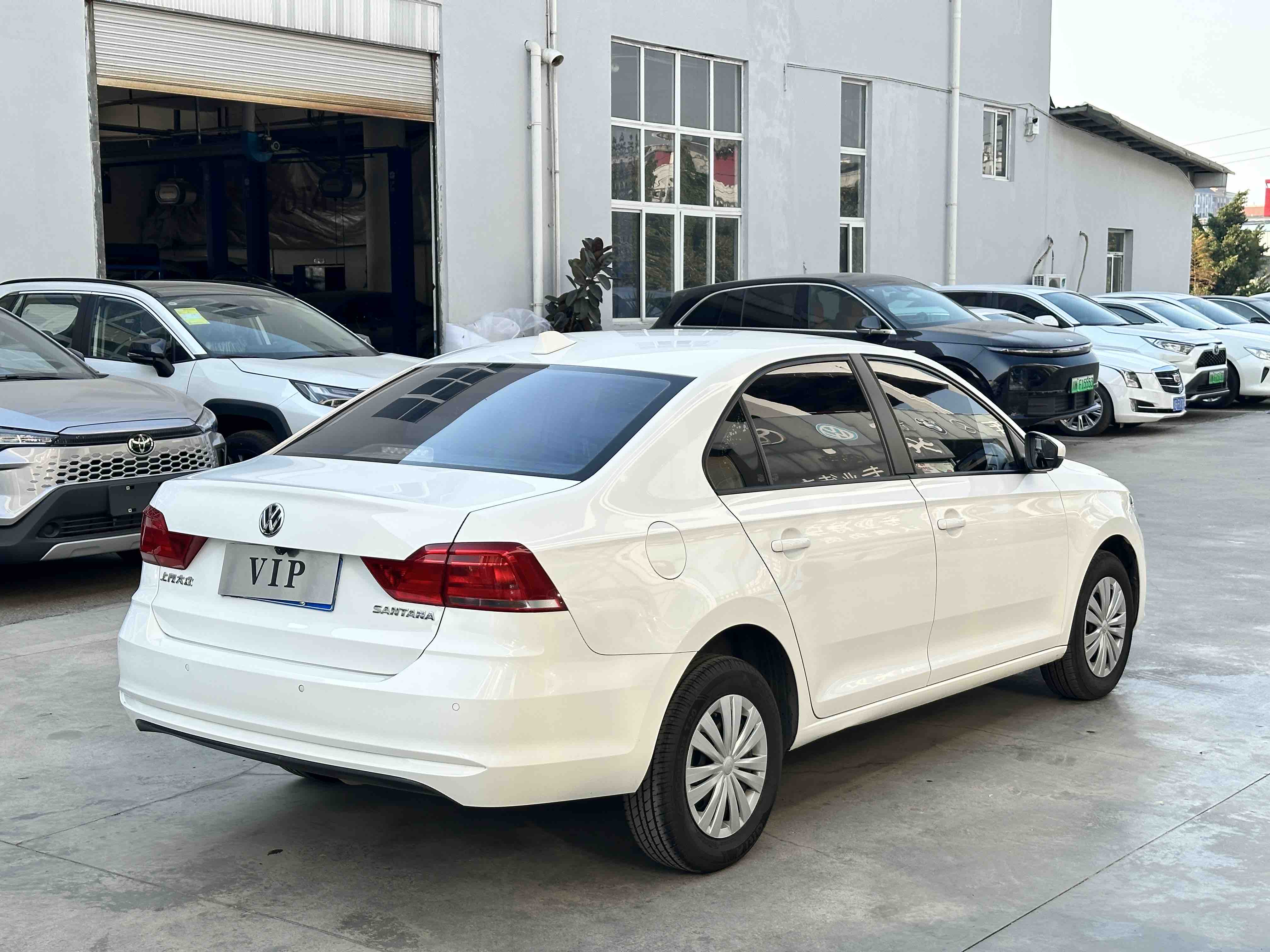 Santana 2020 car image #7