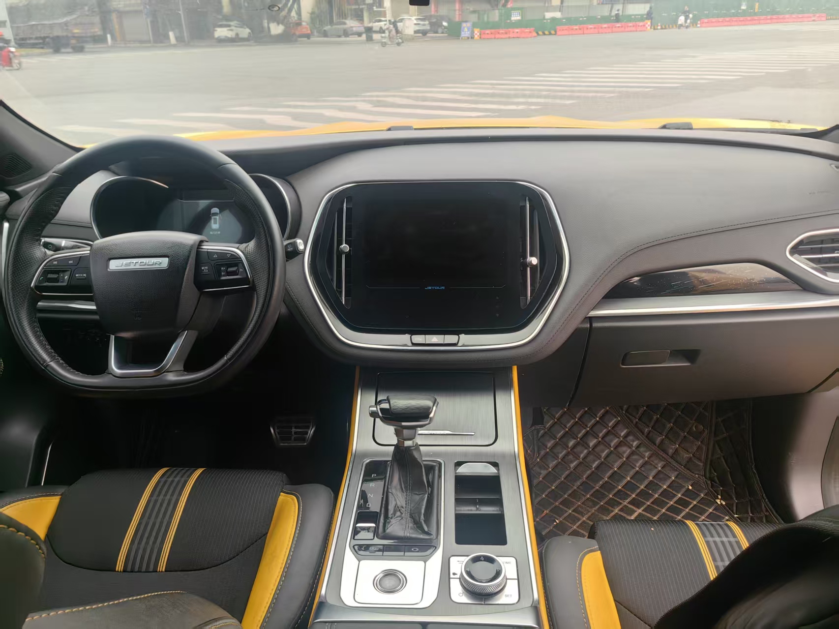 X70 2020 car image #7