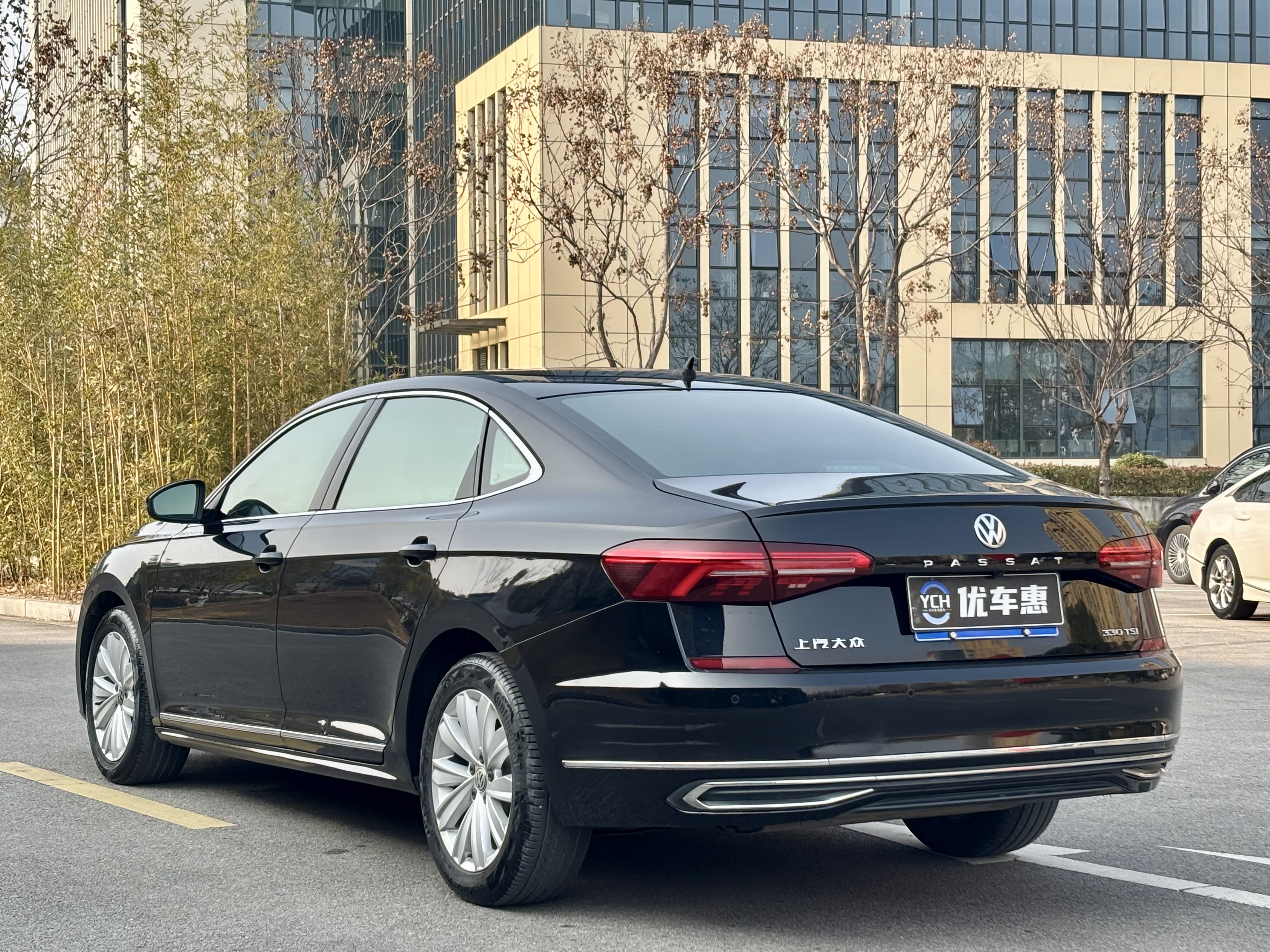 Volkswagen 2019 car image #7