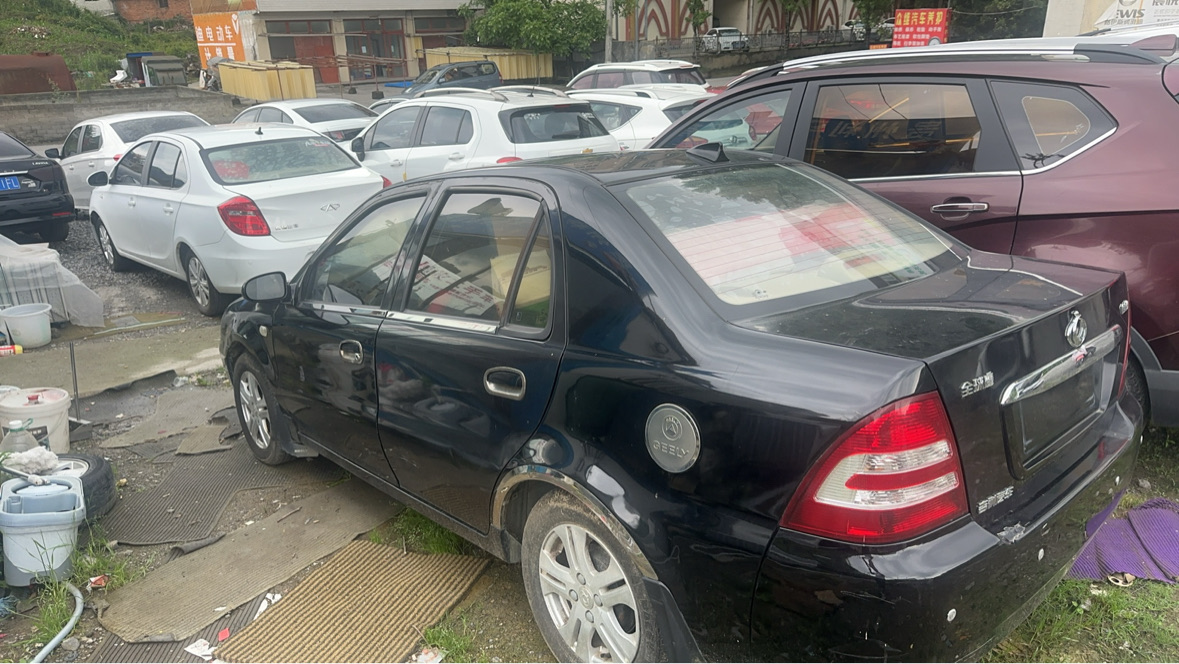 GEELY Golden Eagle 2012 صورة سيارة #7