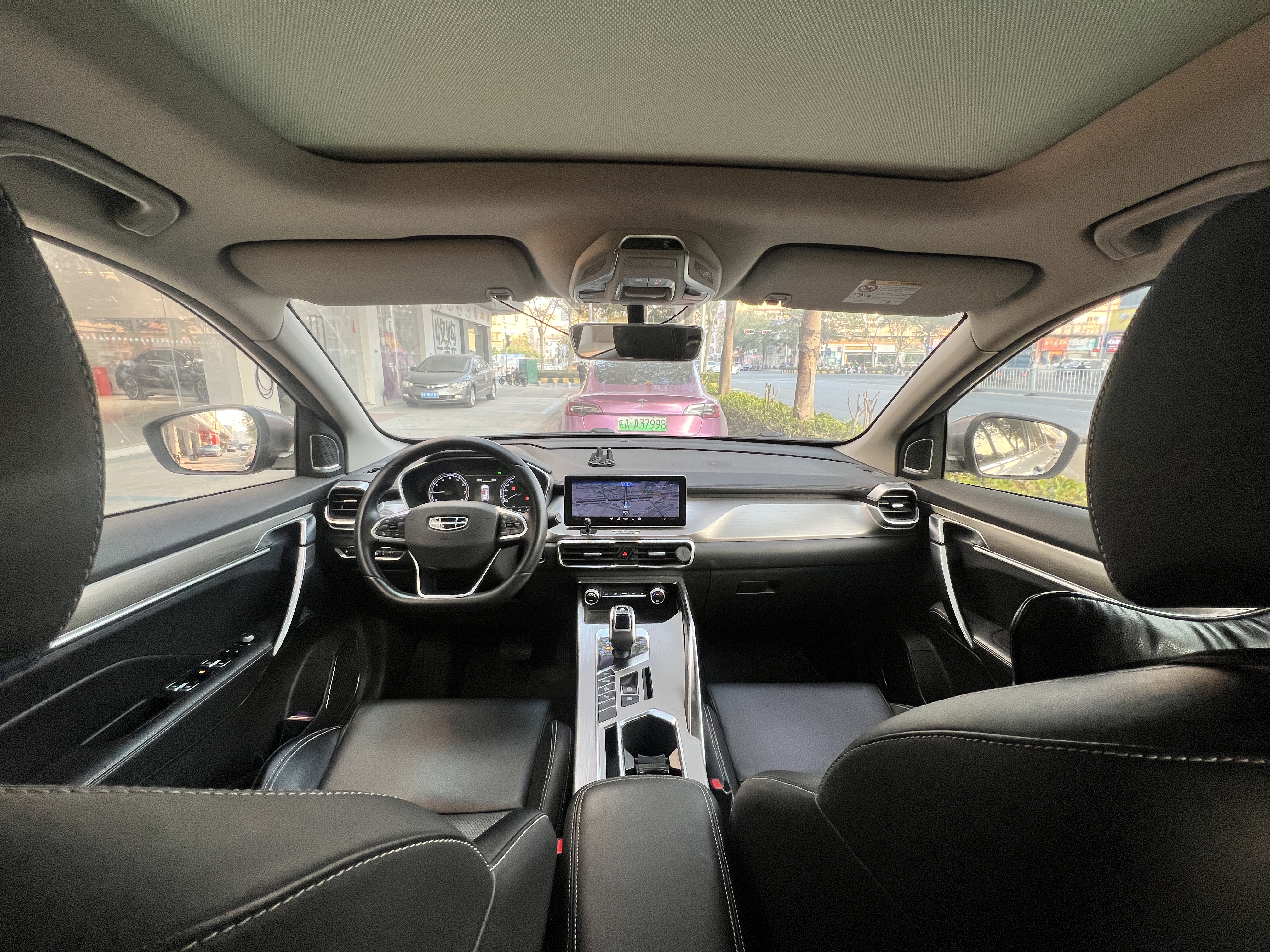 GEELY Coolray 2019 car image #7