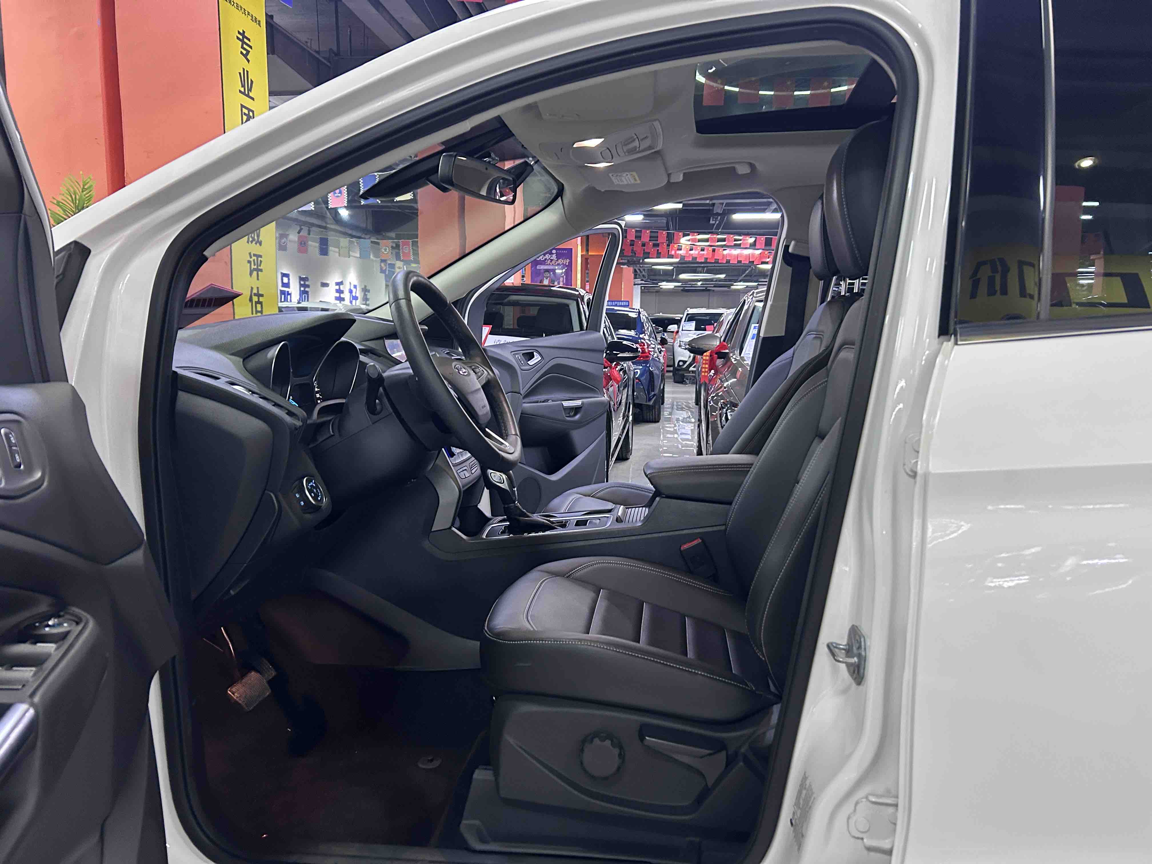 Ford Kuga 2021 car image #7