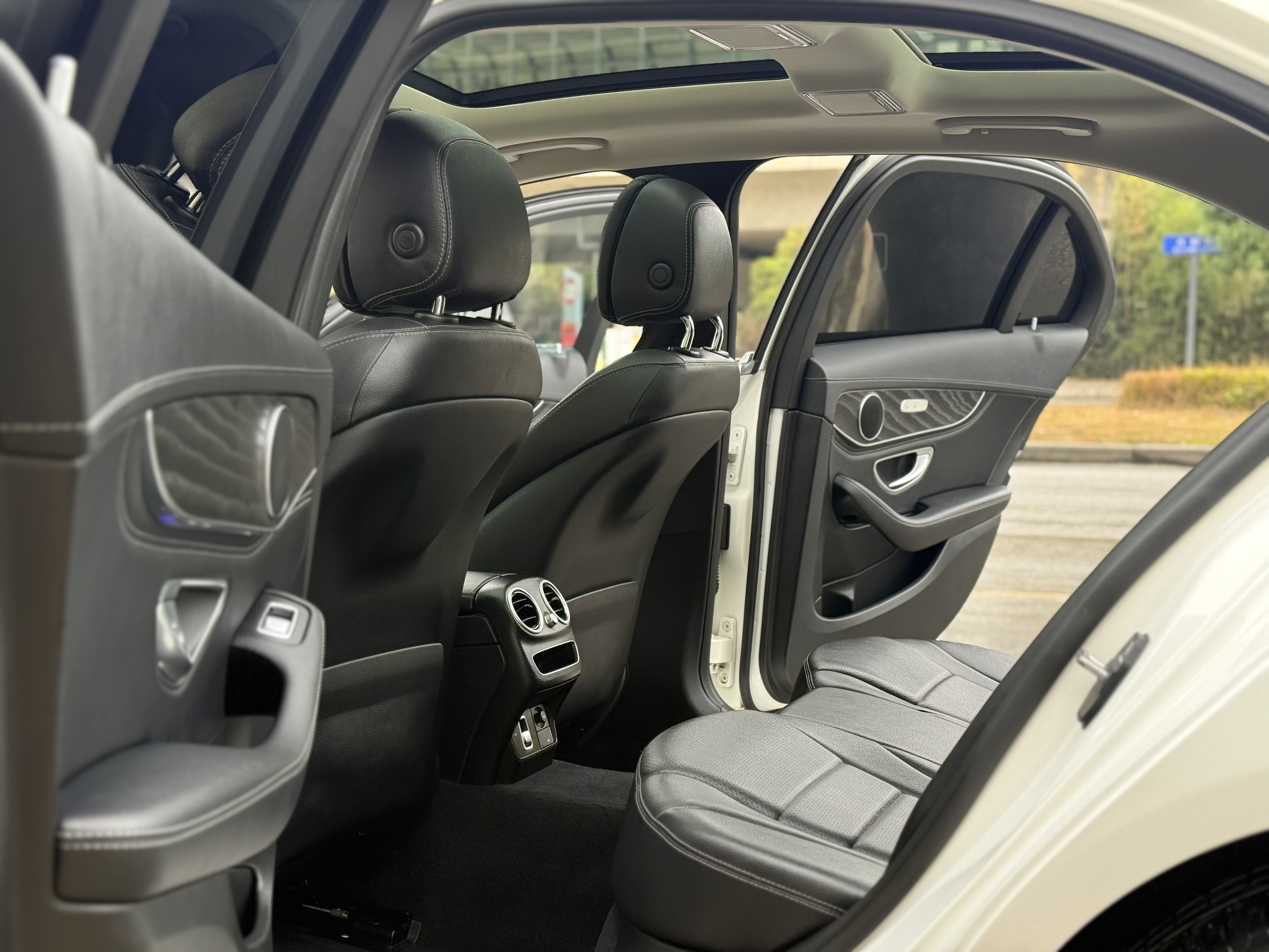 Mercedes-Benz C Class 2020 car image #7