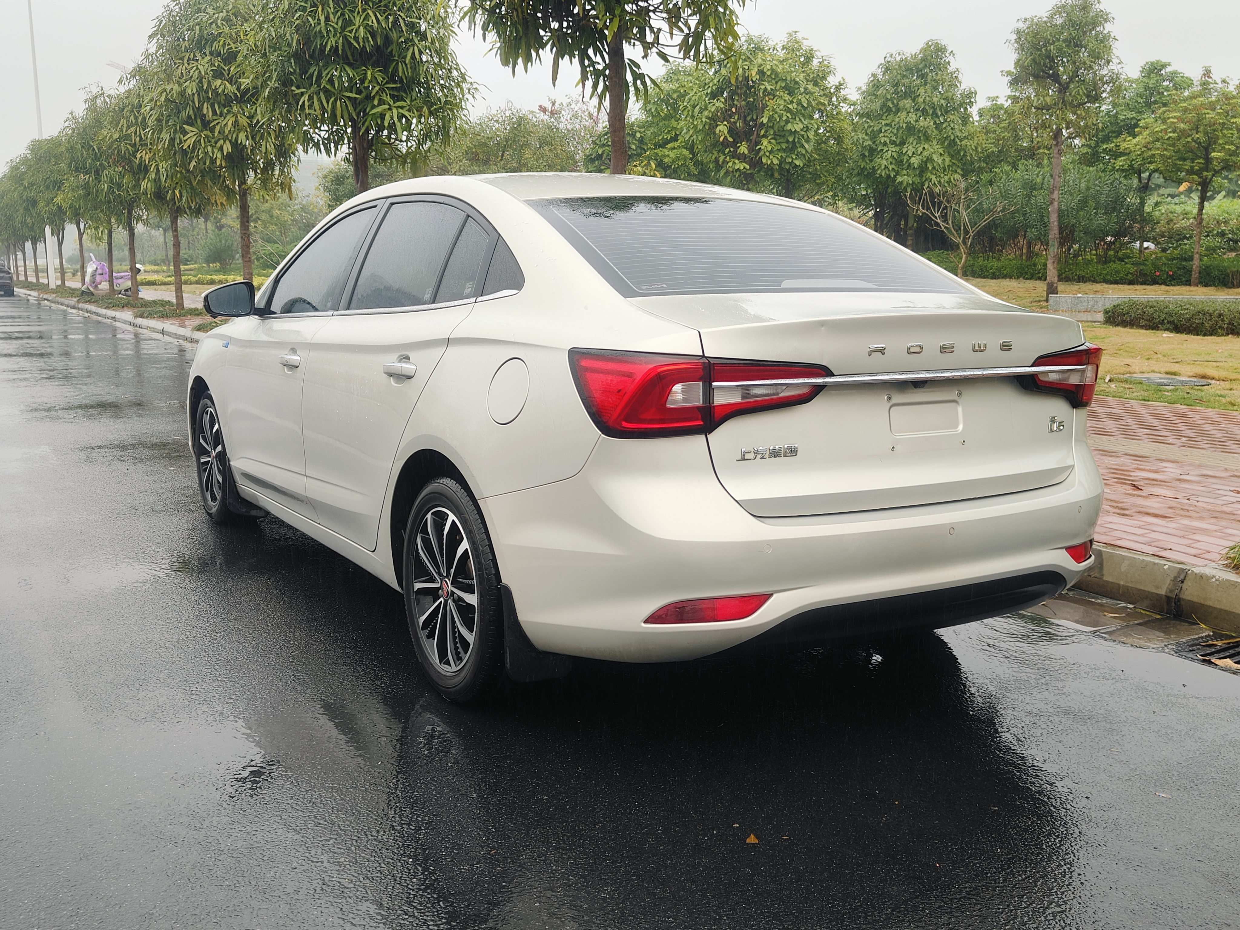 Roewe i5 2020 #7 Roewe i5 2020 car image #7