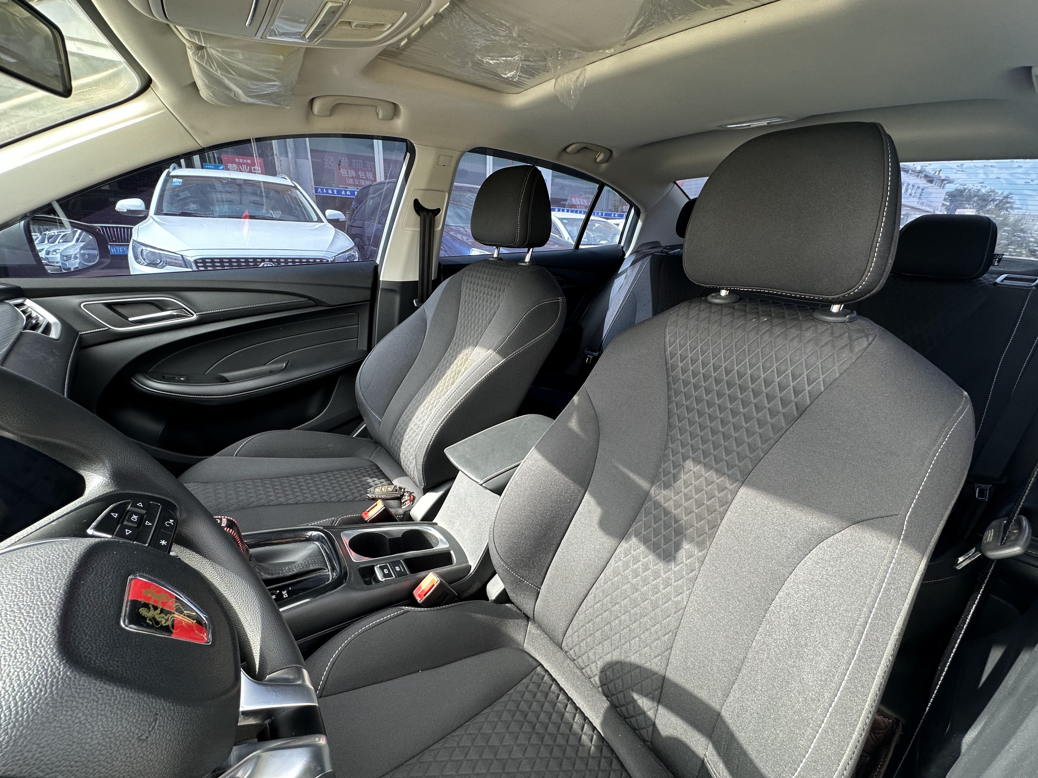 Roewe i5 2020 car image #7