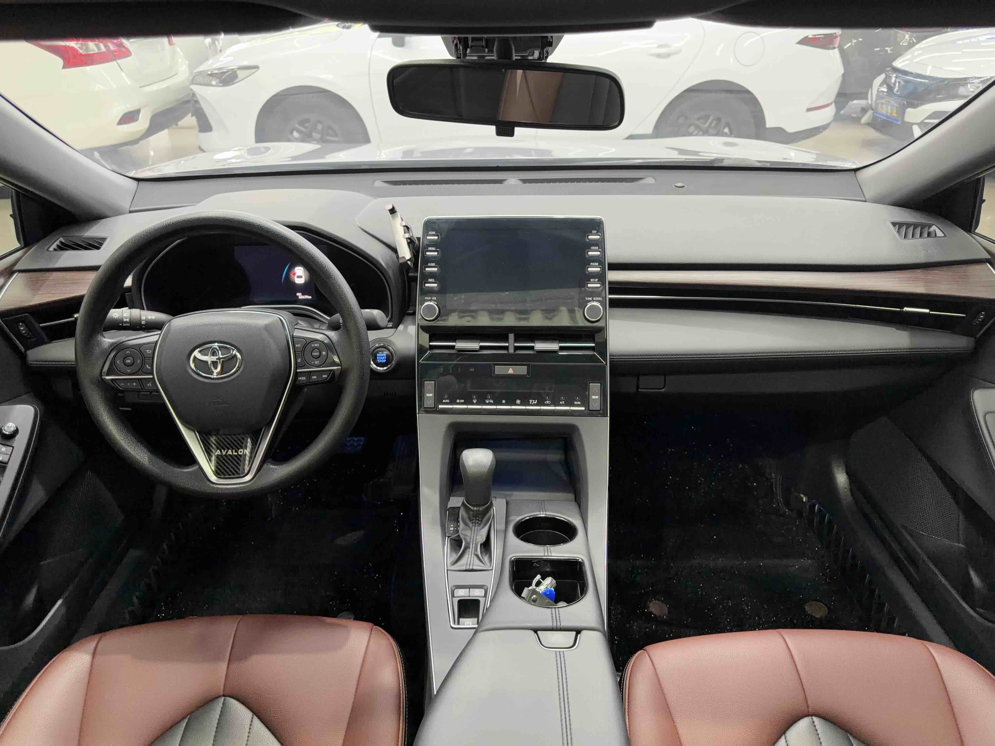 Toyota Avalon 2021 car image #7