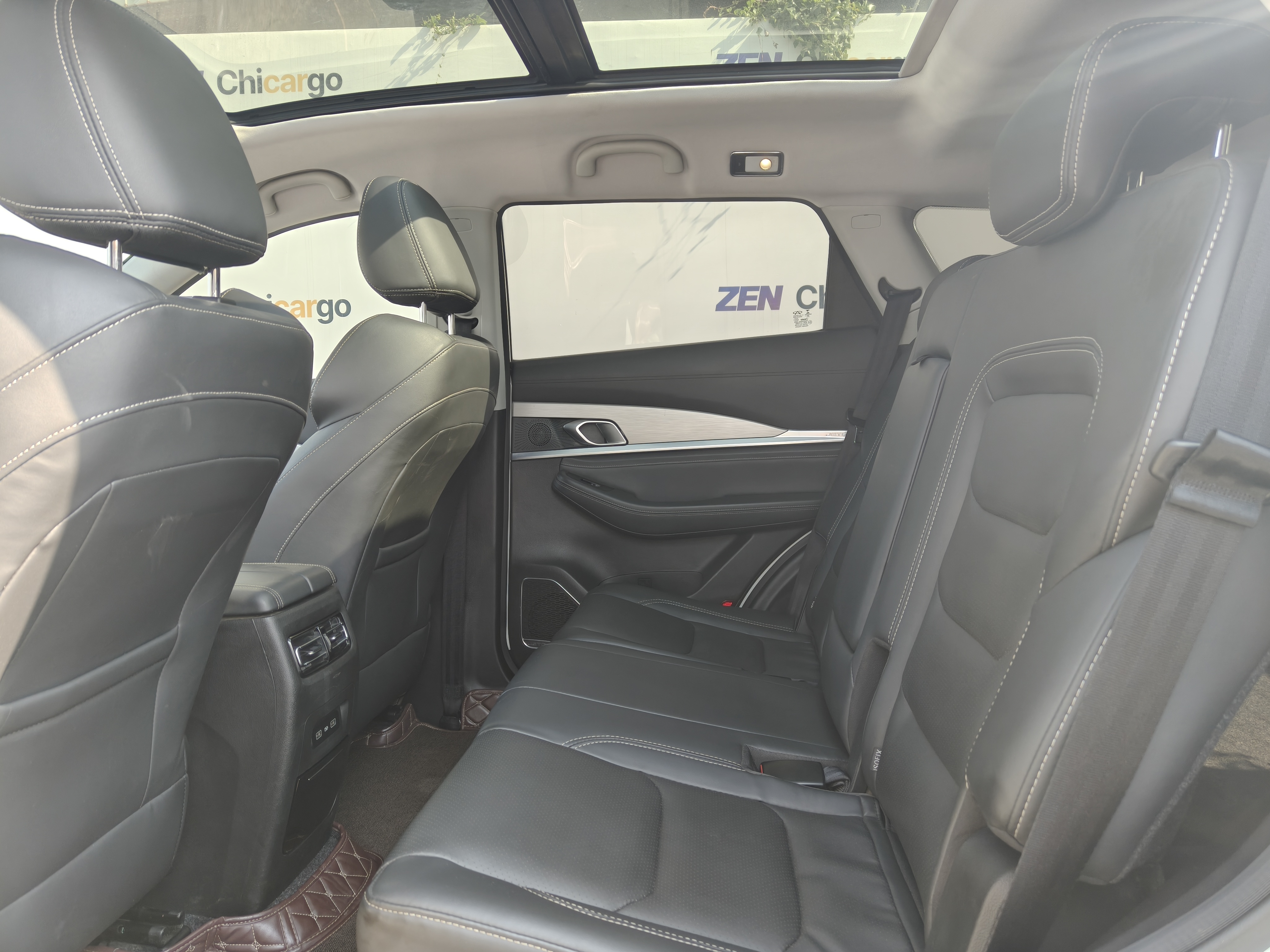 X70 2019 car image #7