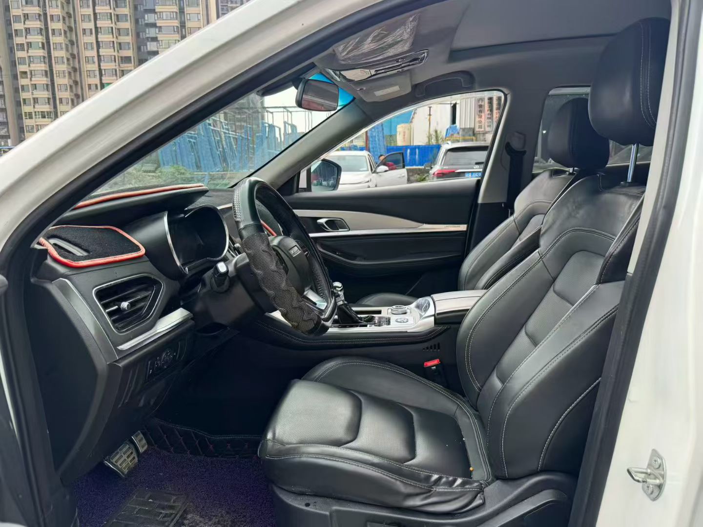 X70 2020 car image #7