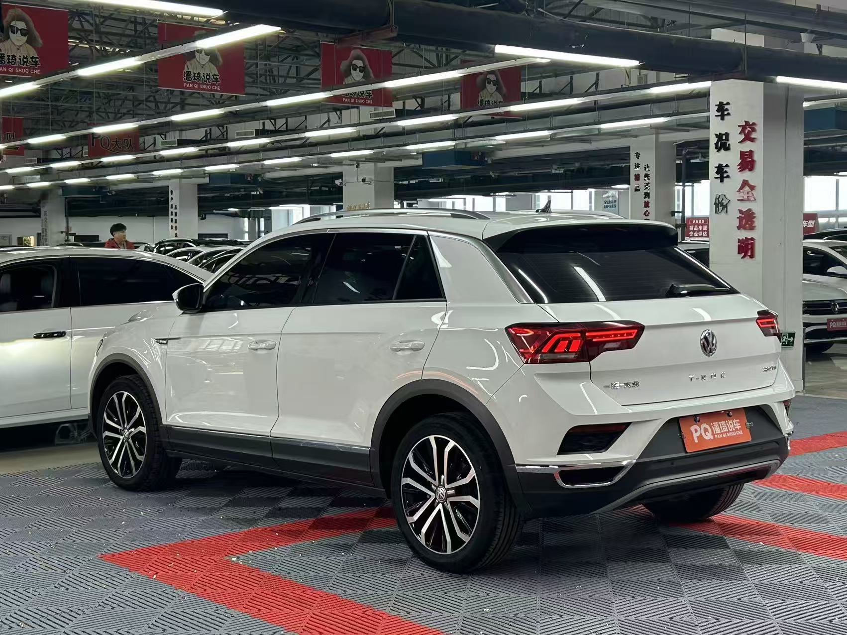 T-Roc 2021 car image #7
