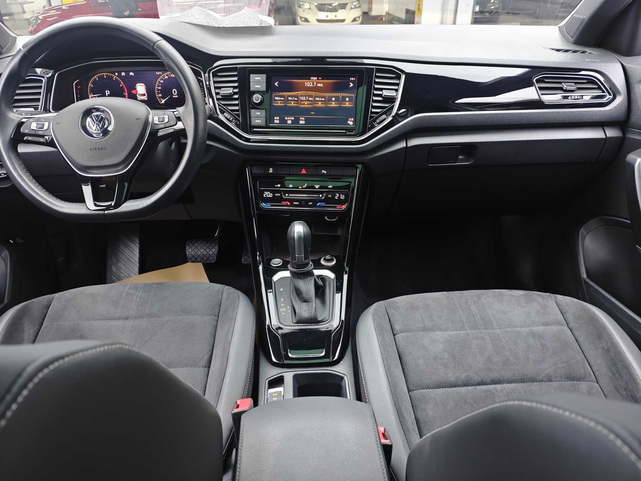 T-Roc 2020 #7 T-Roc 2020 car image #7