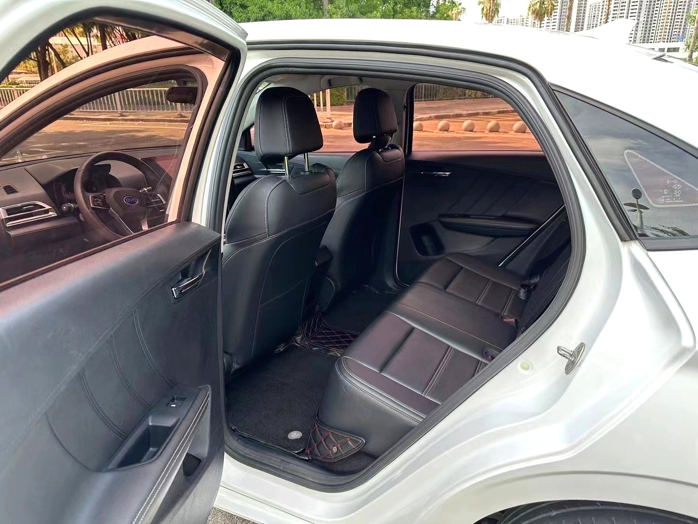 BYD e3 2020 car image #7