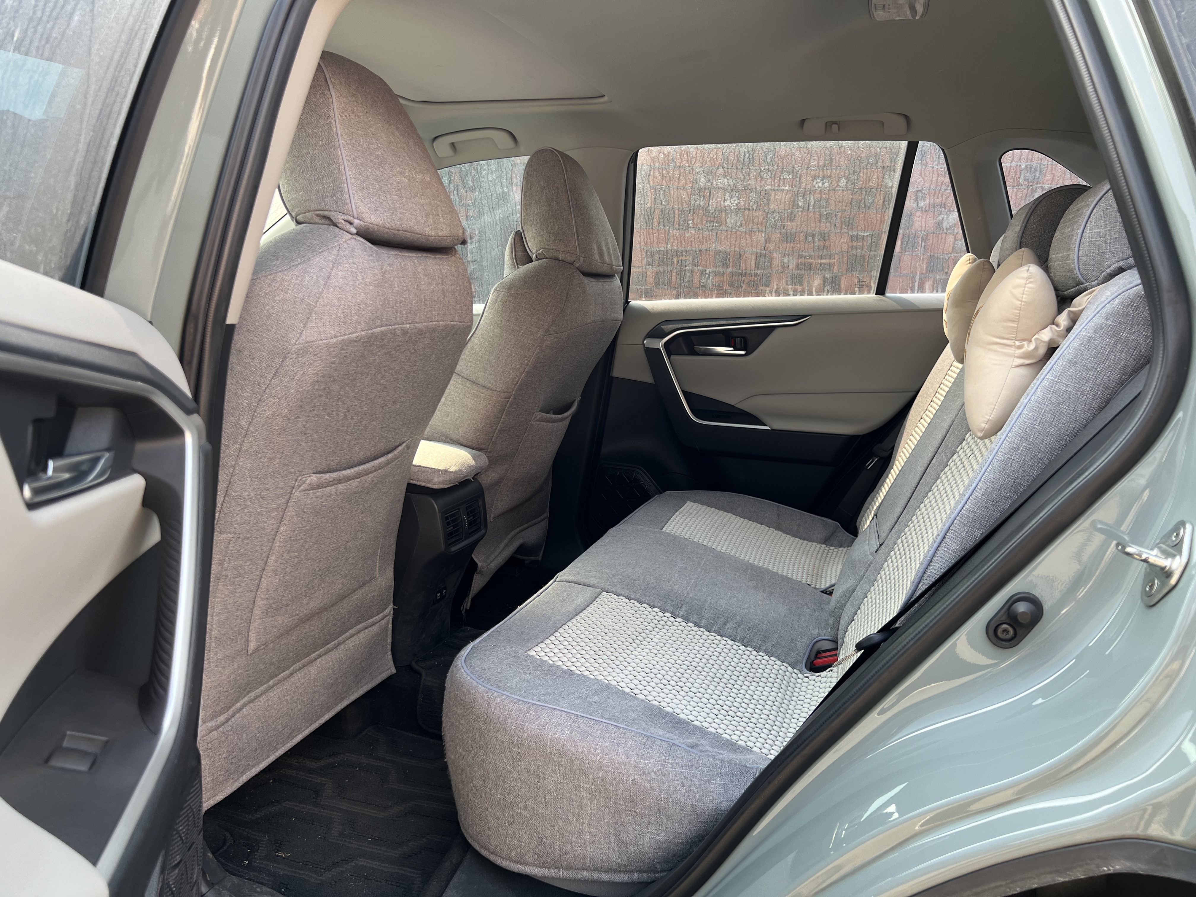 Toyota RAV4 2020 car image #7