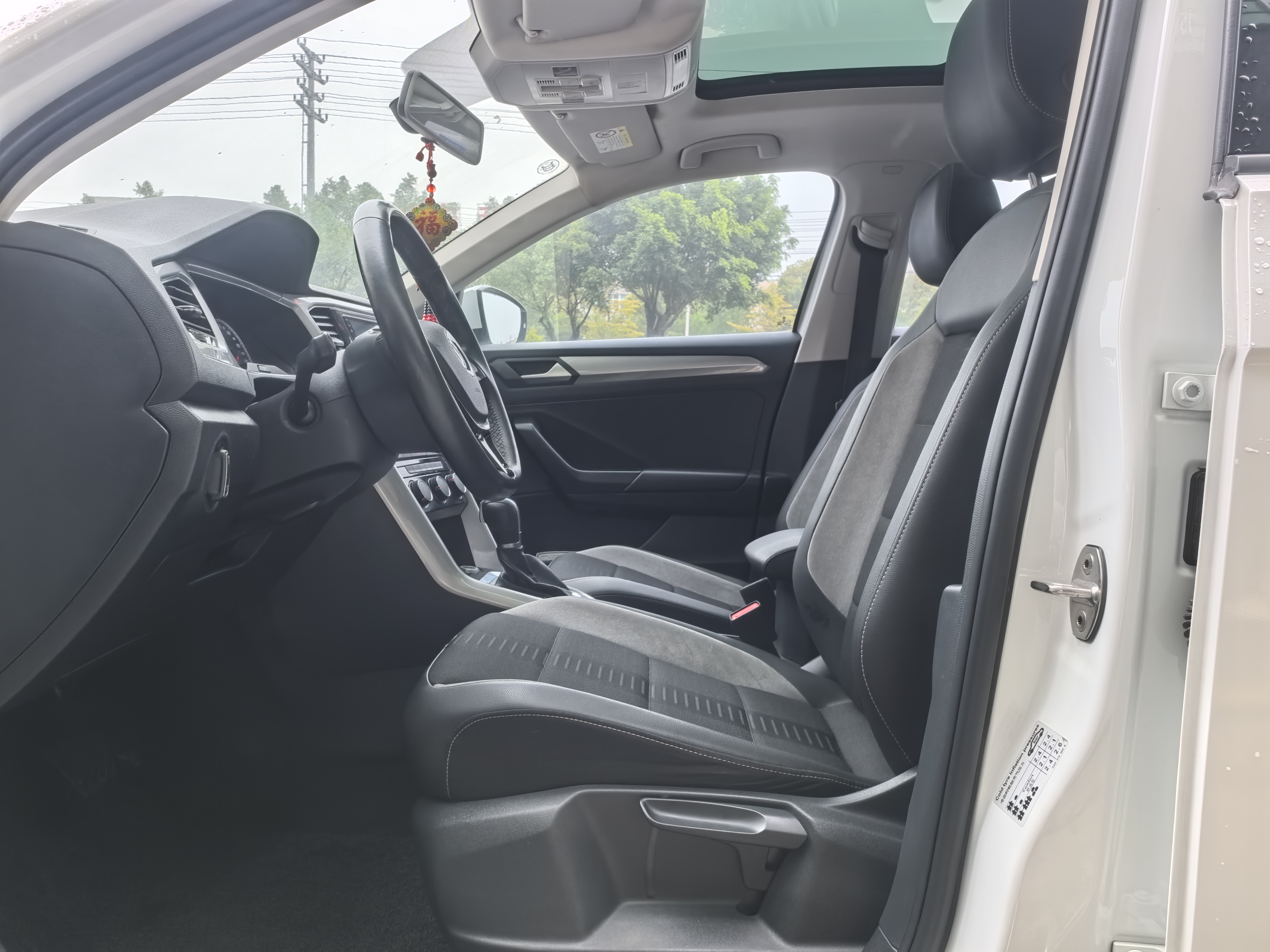 T-Roc 2020 car image #7