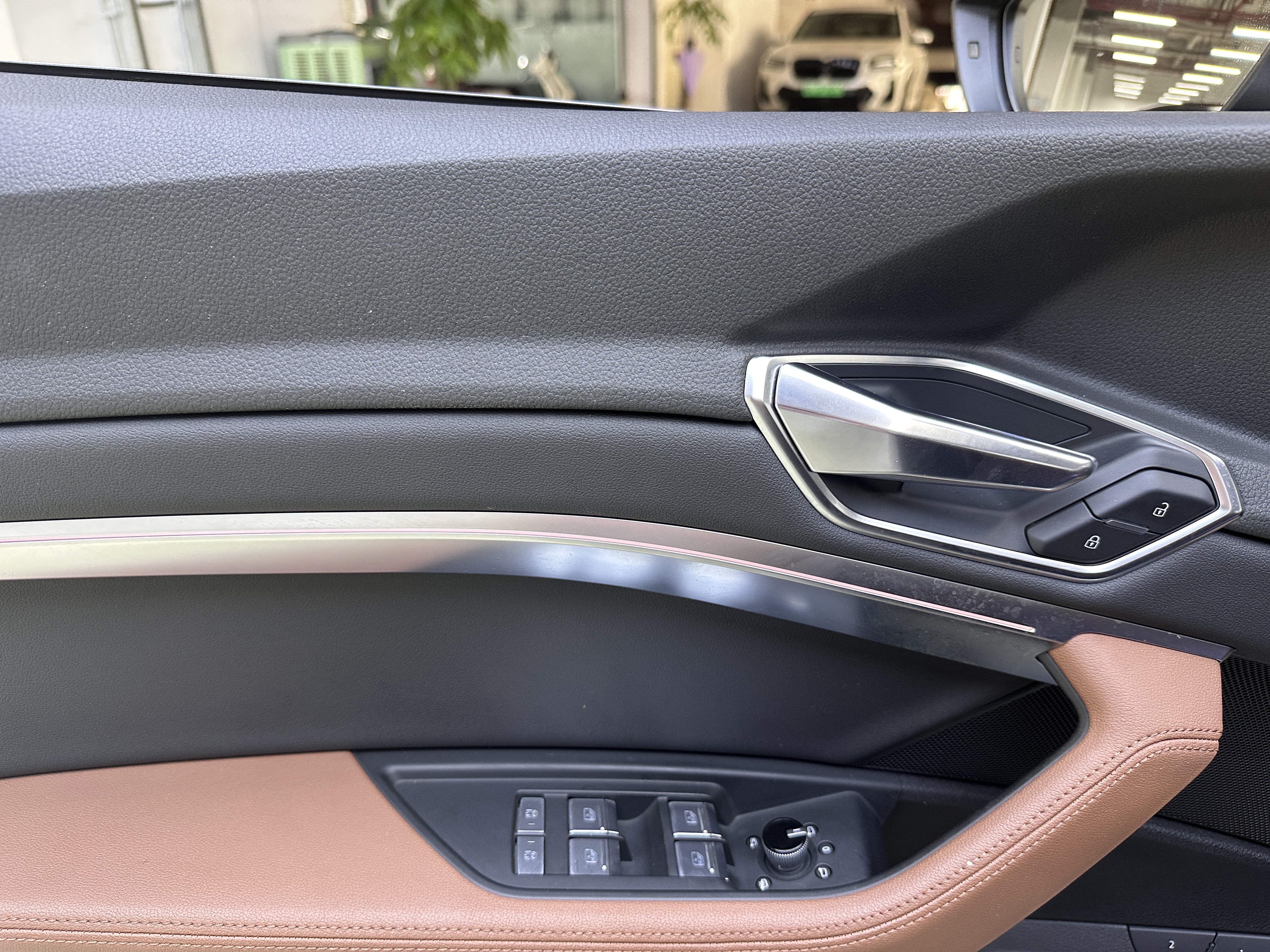 Audi e-tron (Imported) 2020 car image #7