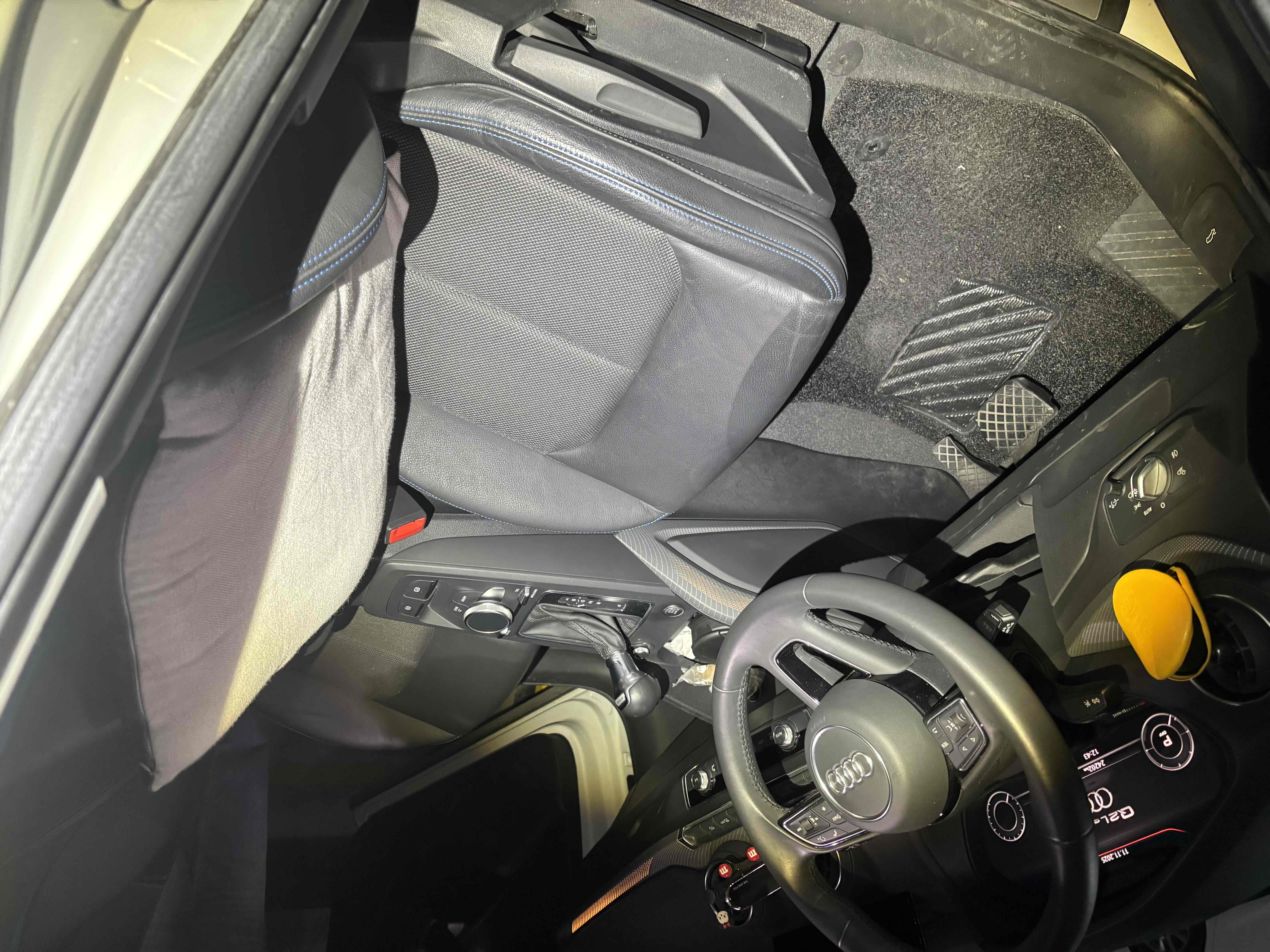 Audi Q2L e-tron 2021 car image #7