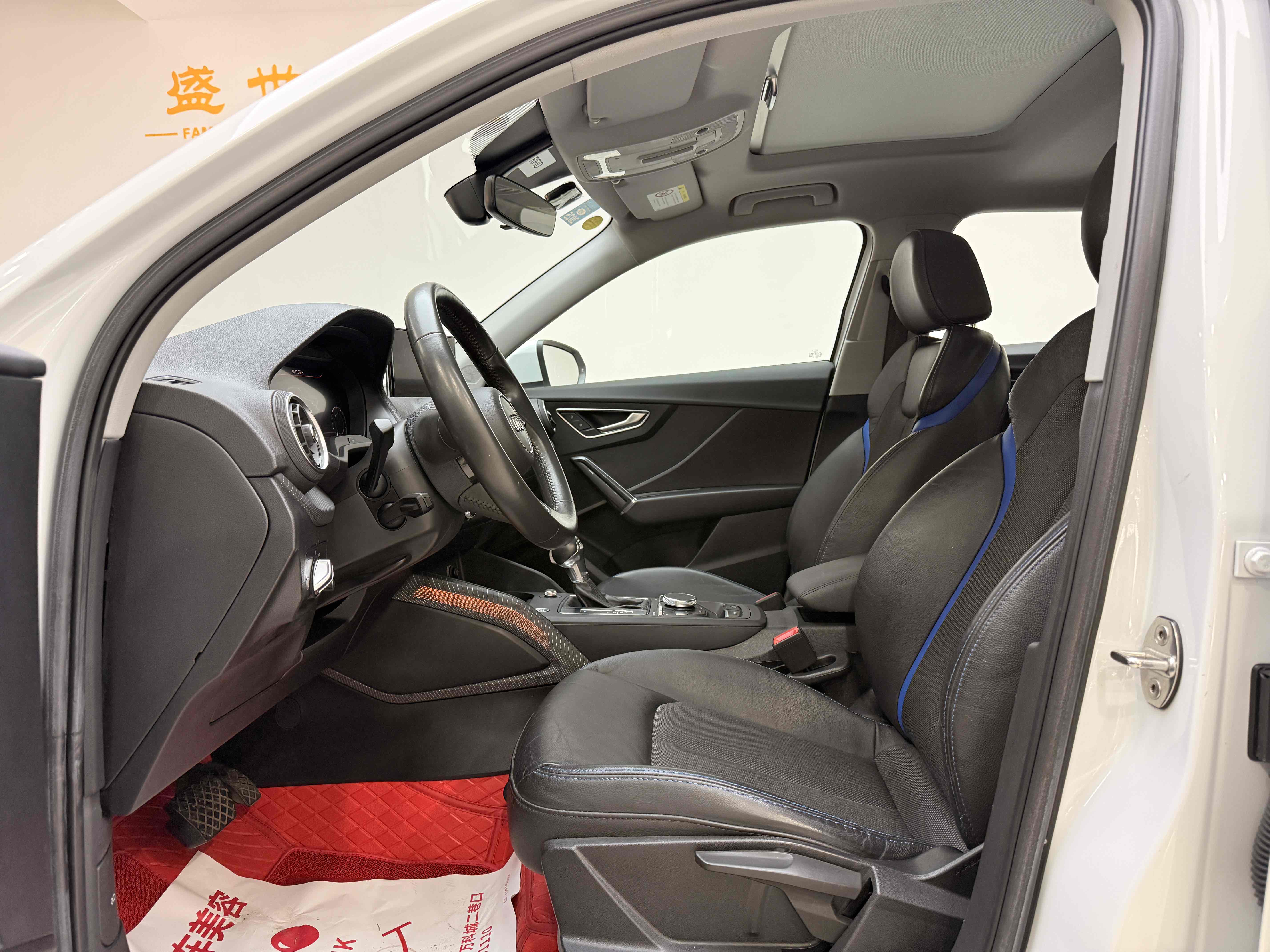 Audi Q2L e-tron 2021 صورة سيارة #7