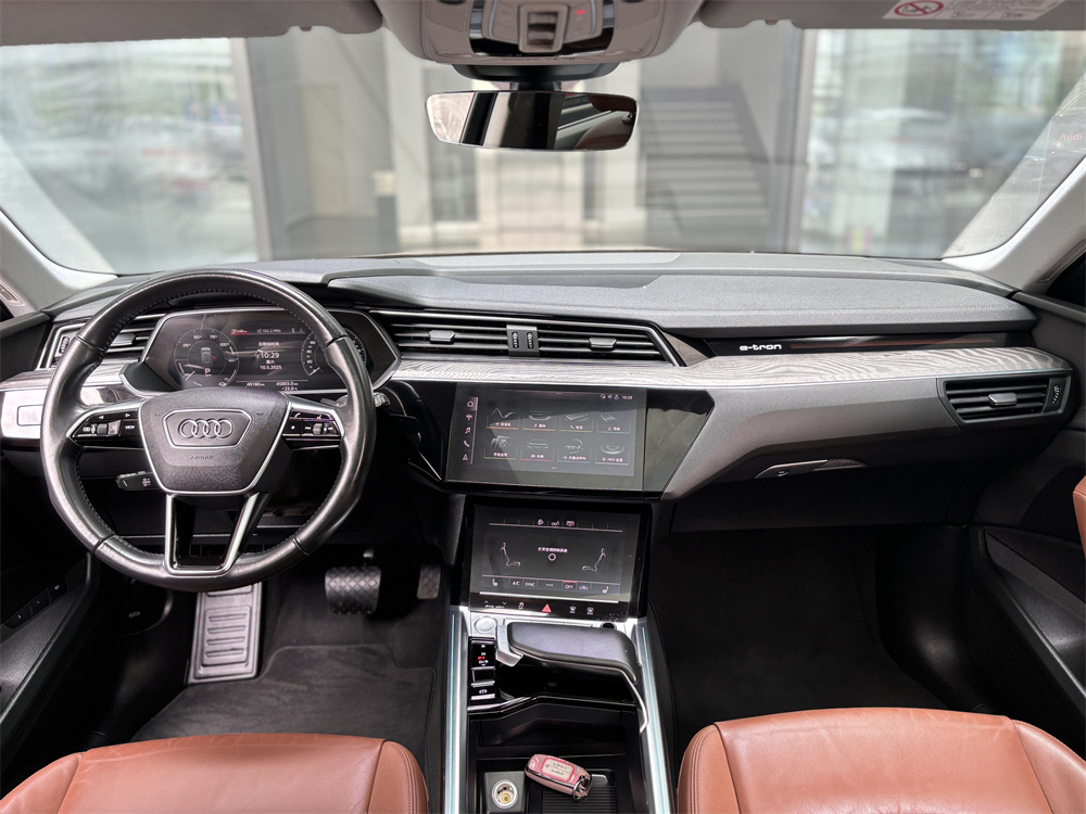 Audi e-tron (Imported) 2020 #7 Audi e-tron (Imported) 2020 car image #7