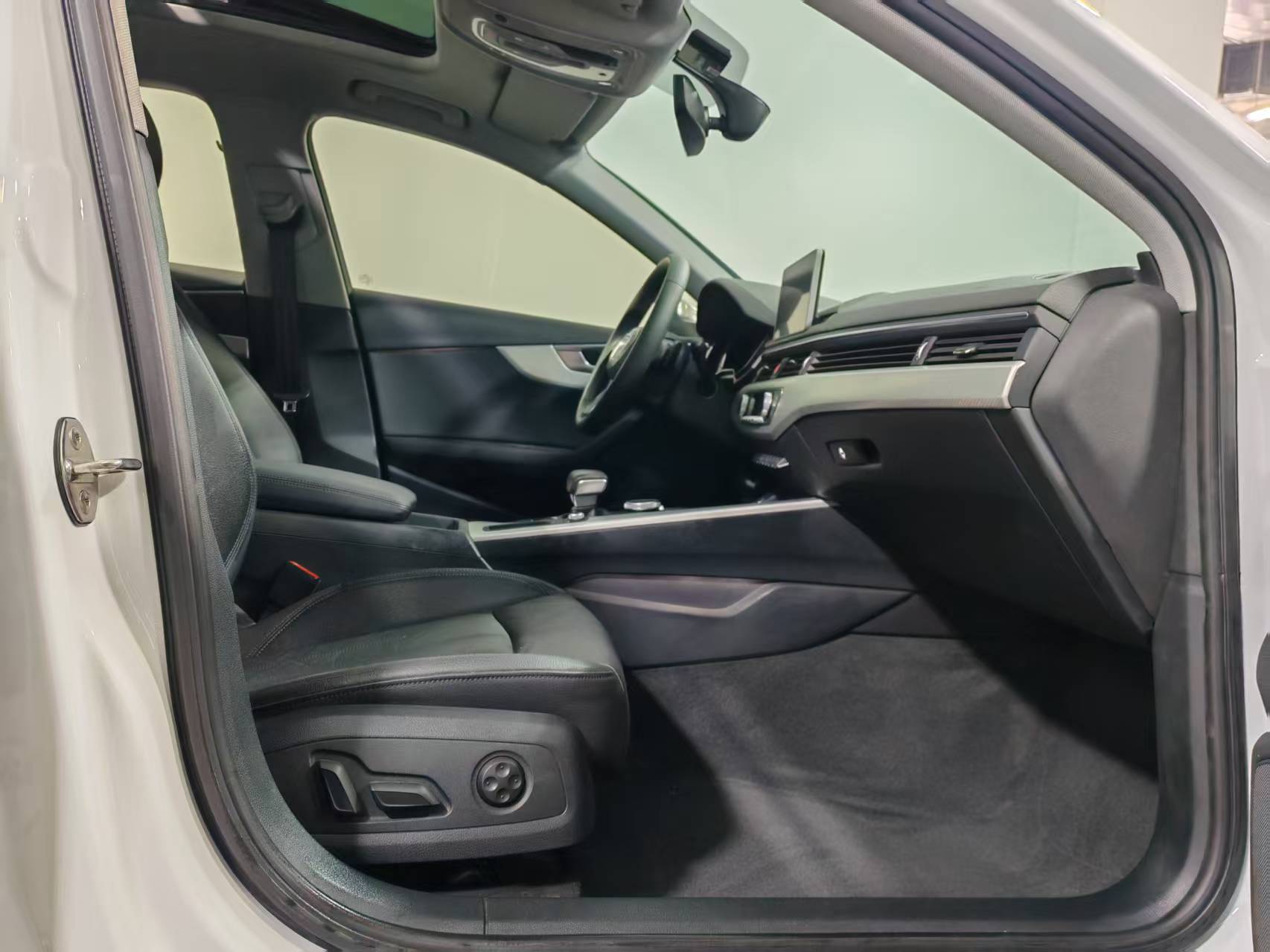 Audi A4 (Imported) 2020 #7 Audi A4 (Imported) 2020 car image #7