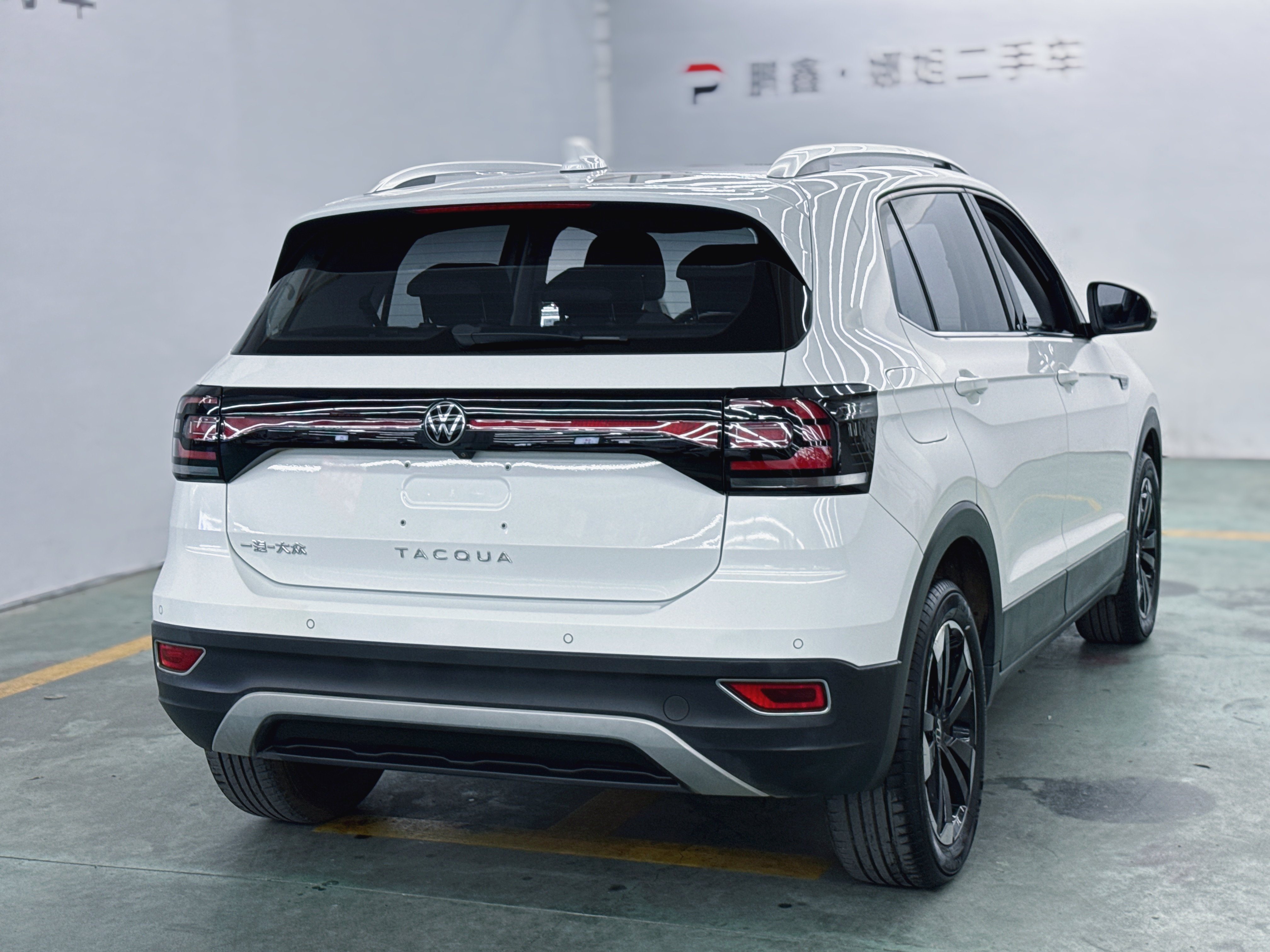 Tacqua 2021 car image #7