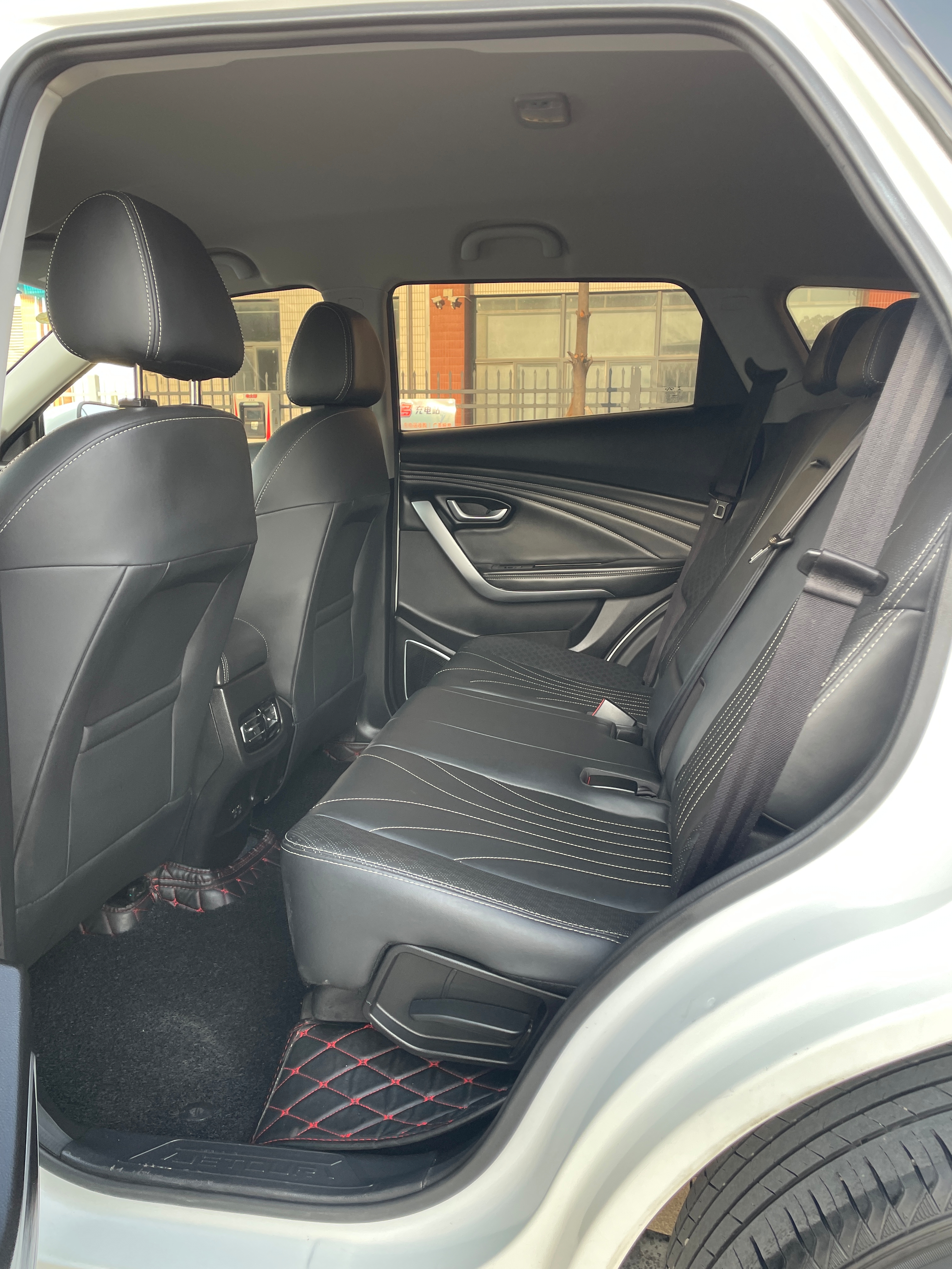 2019 imagen de coche #7