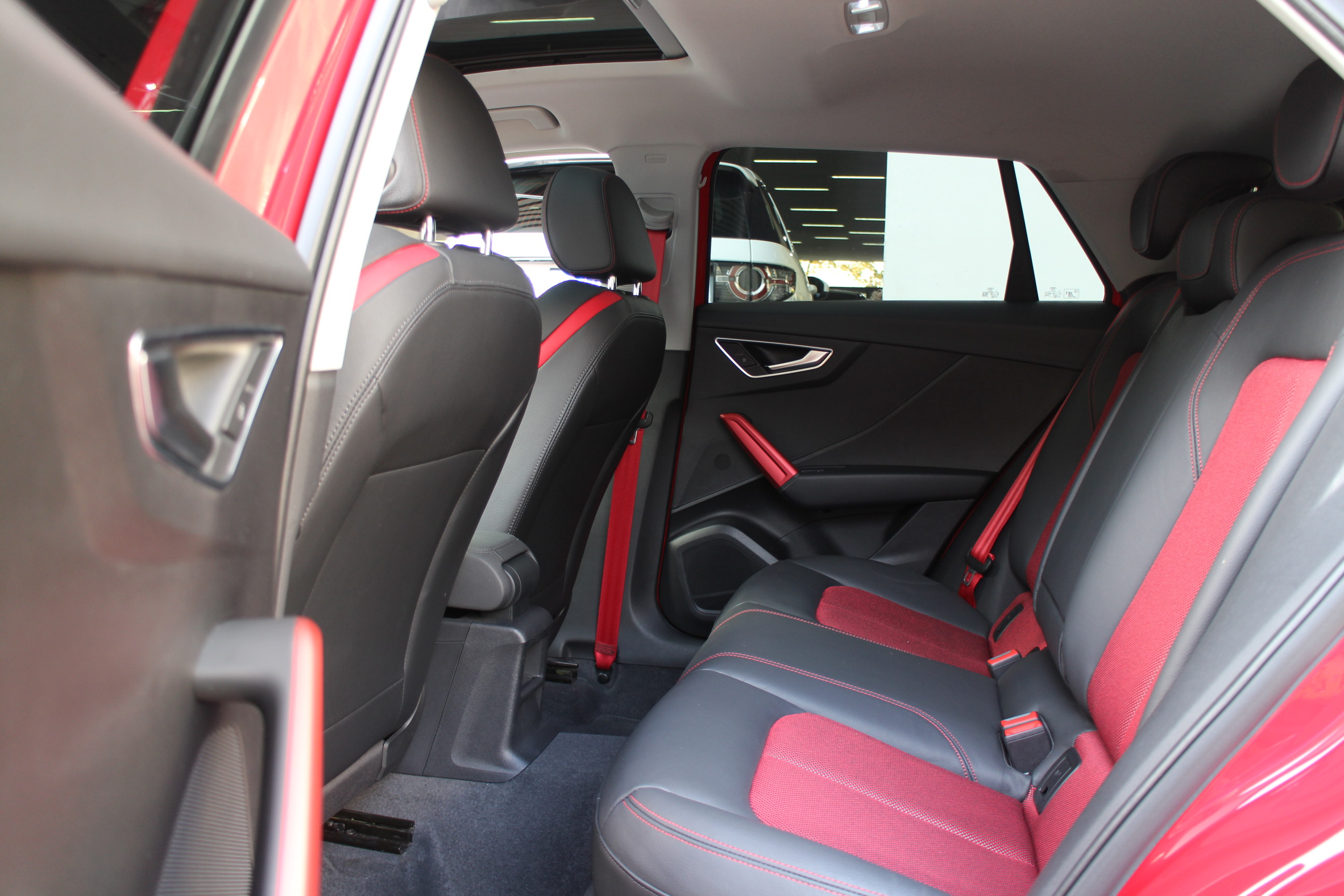 Audi Q2L 2019 #7 Audi Q2L 2019 car image #7