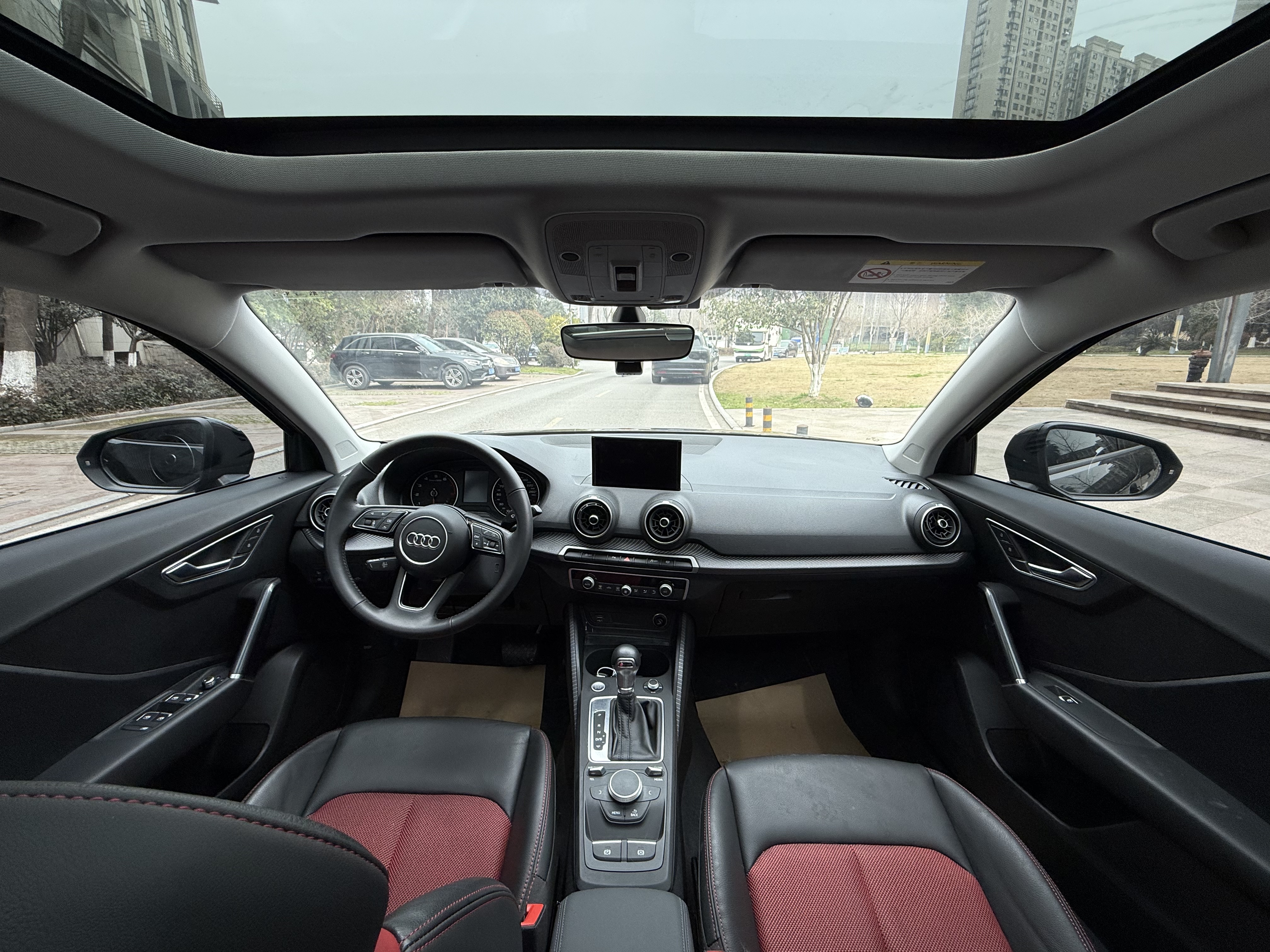 Q2L 2020 car image #7