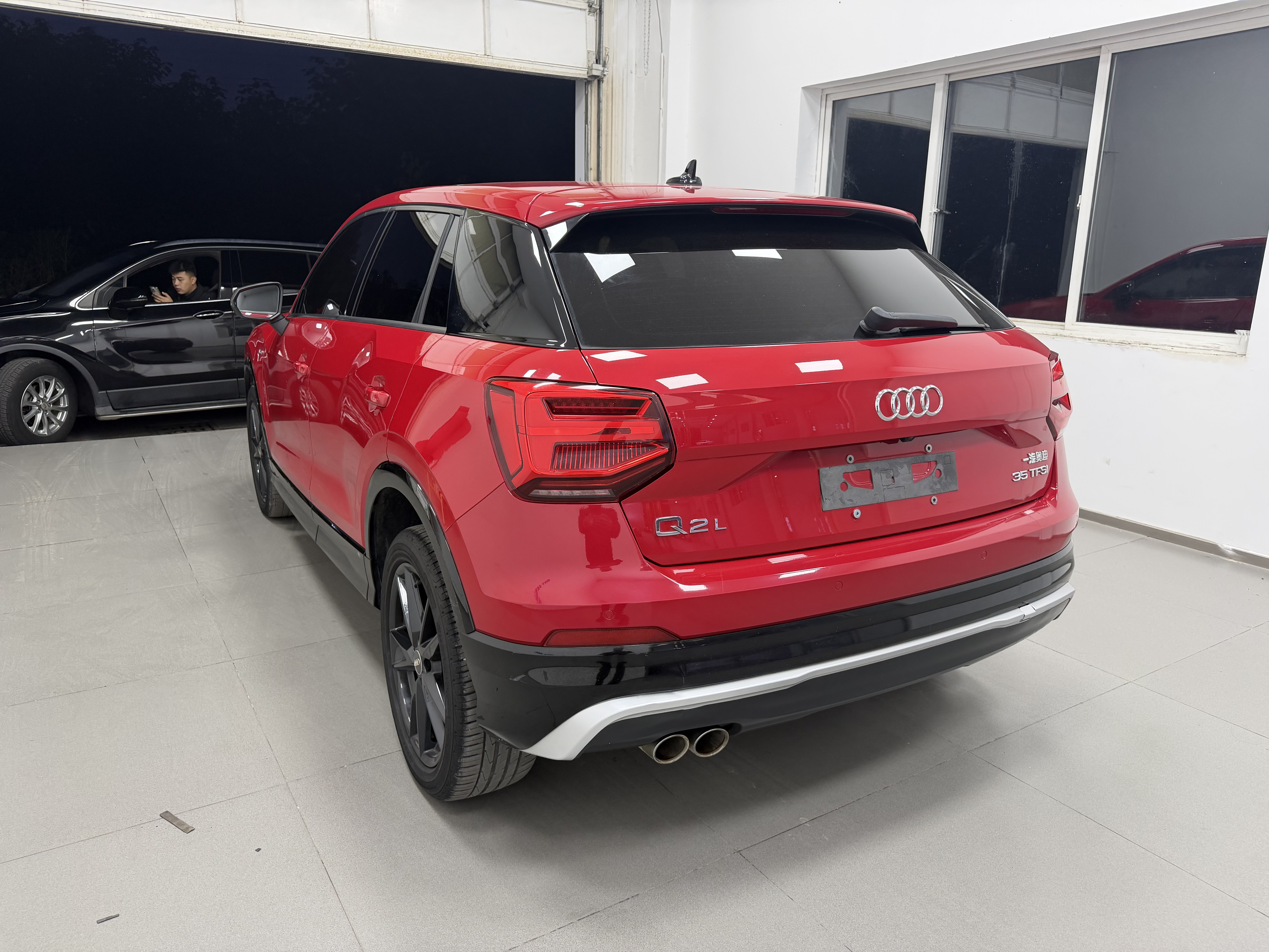 Audi Q2L 2020 car image #7