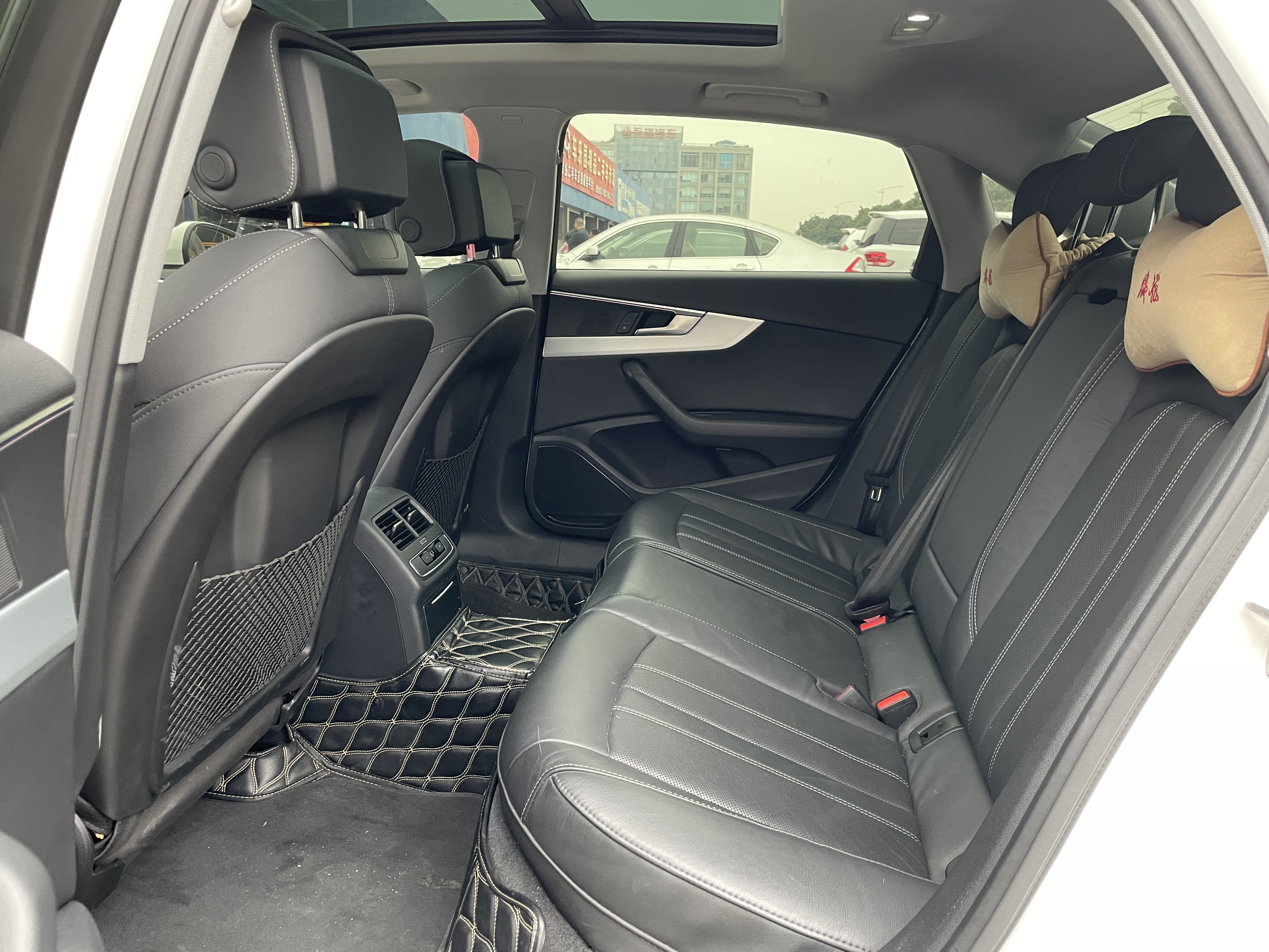 Audi A4L 2021 car image #7