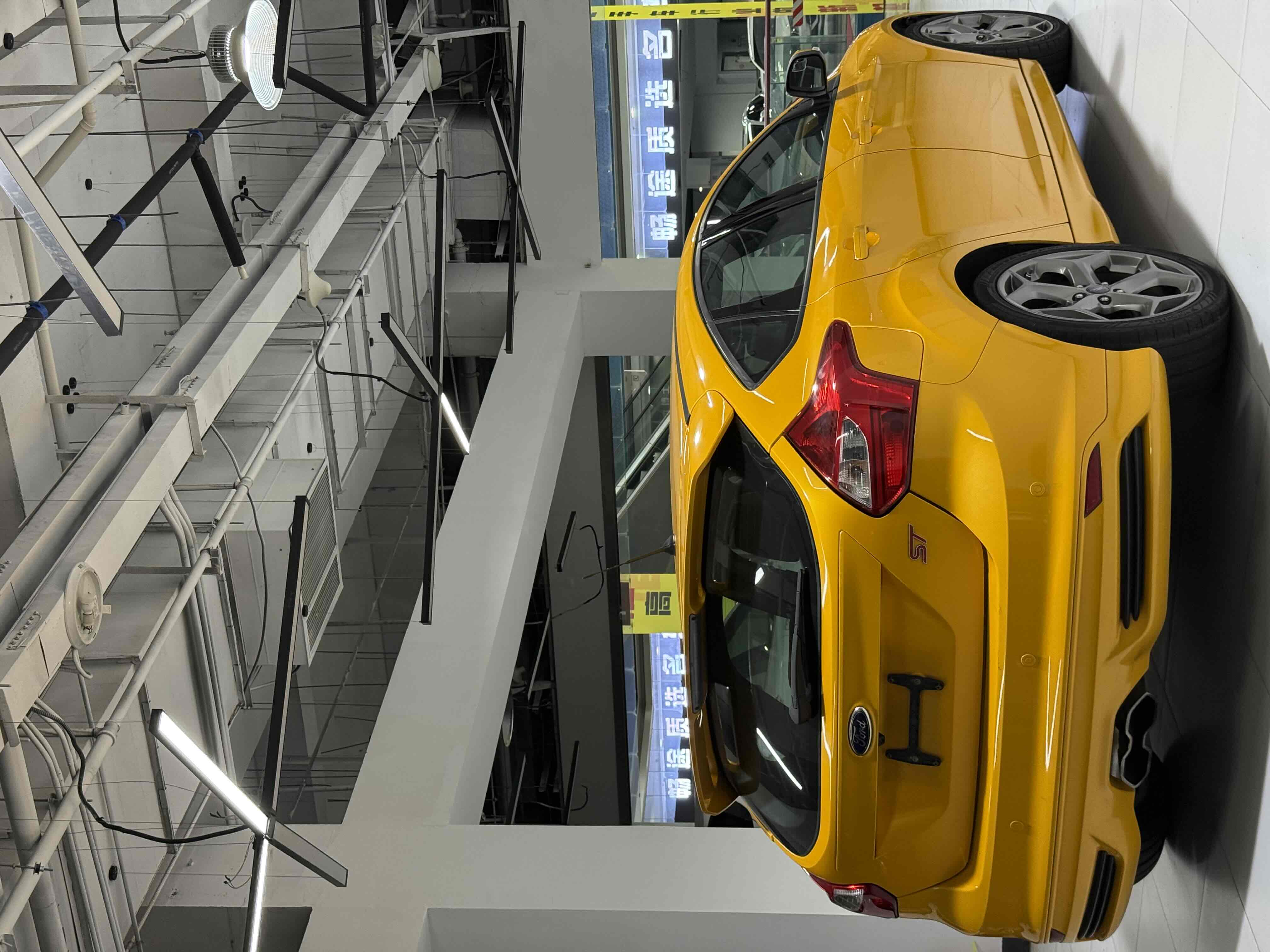 Ford Focus (Imported) 2013 صورة سيارة #7