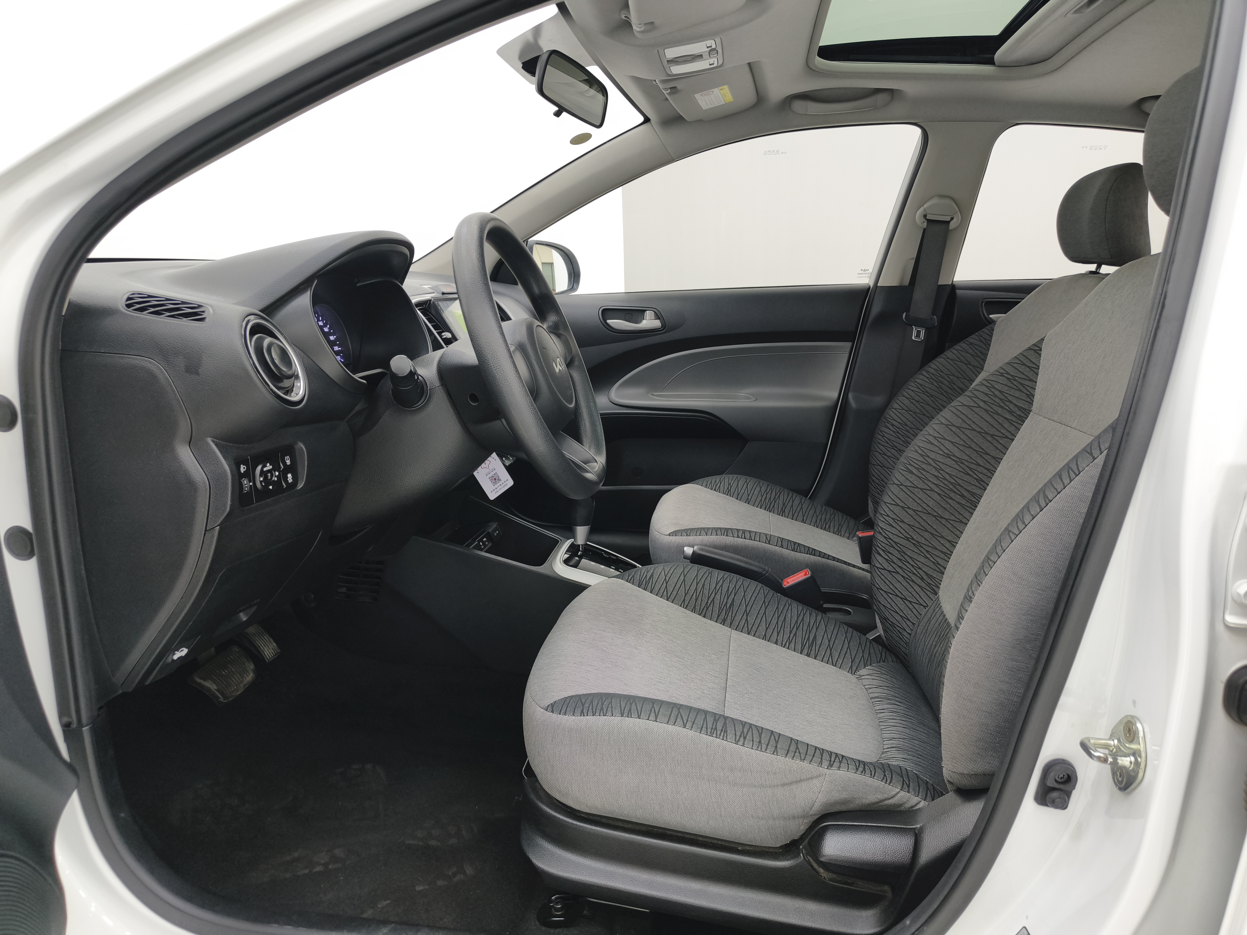 Kia Pegas 2021 image de voiture #7