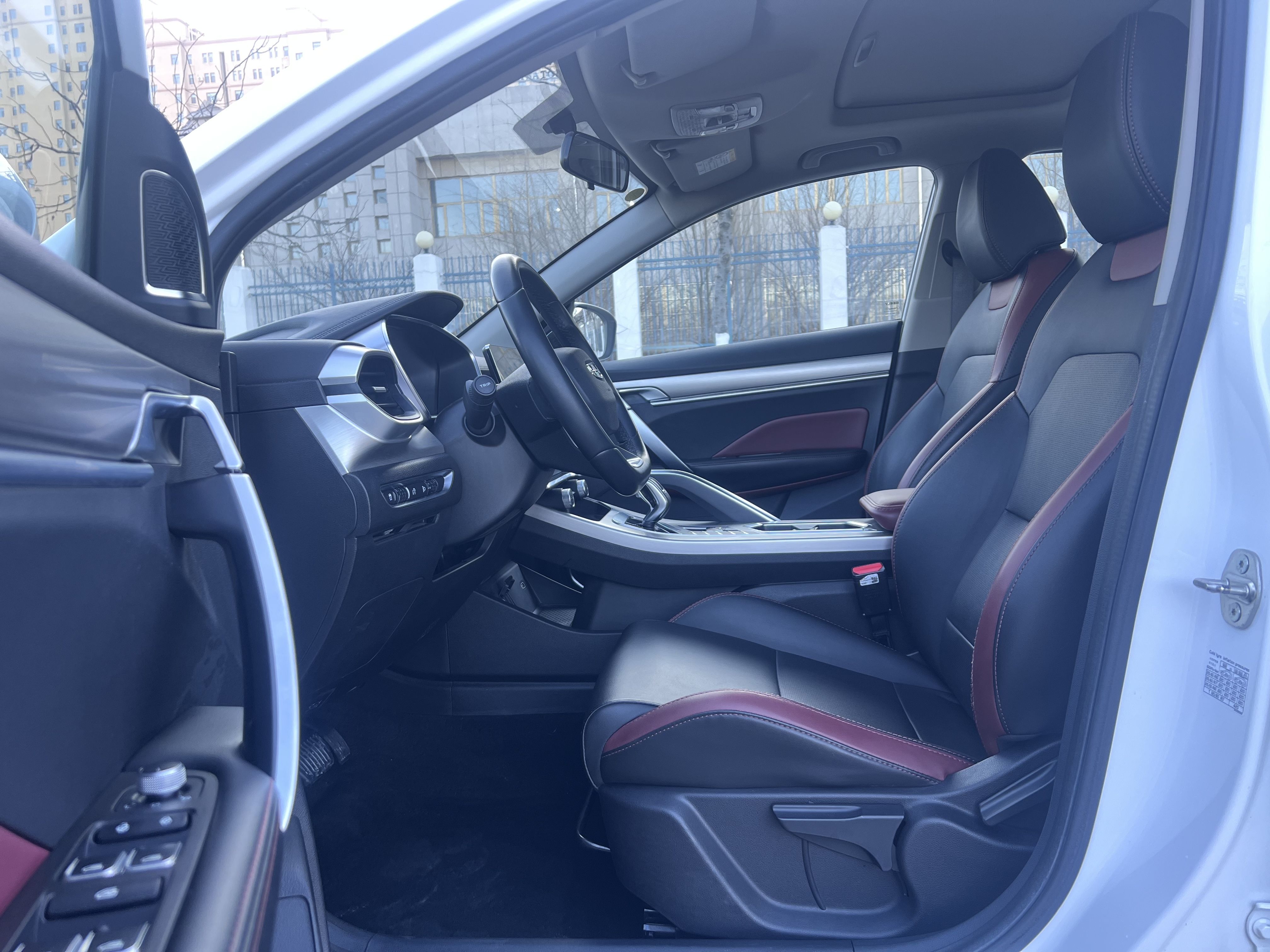 GEELY Coolray 2021 car image #7